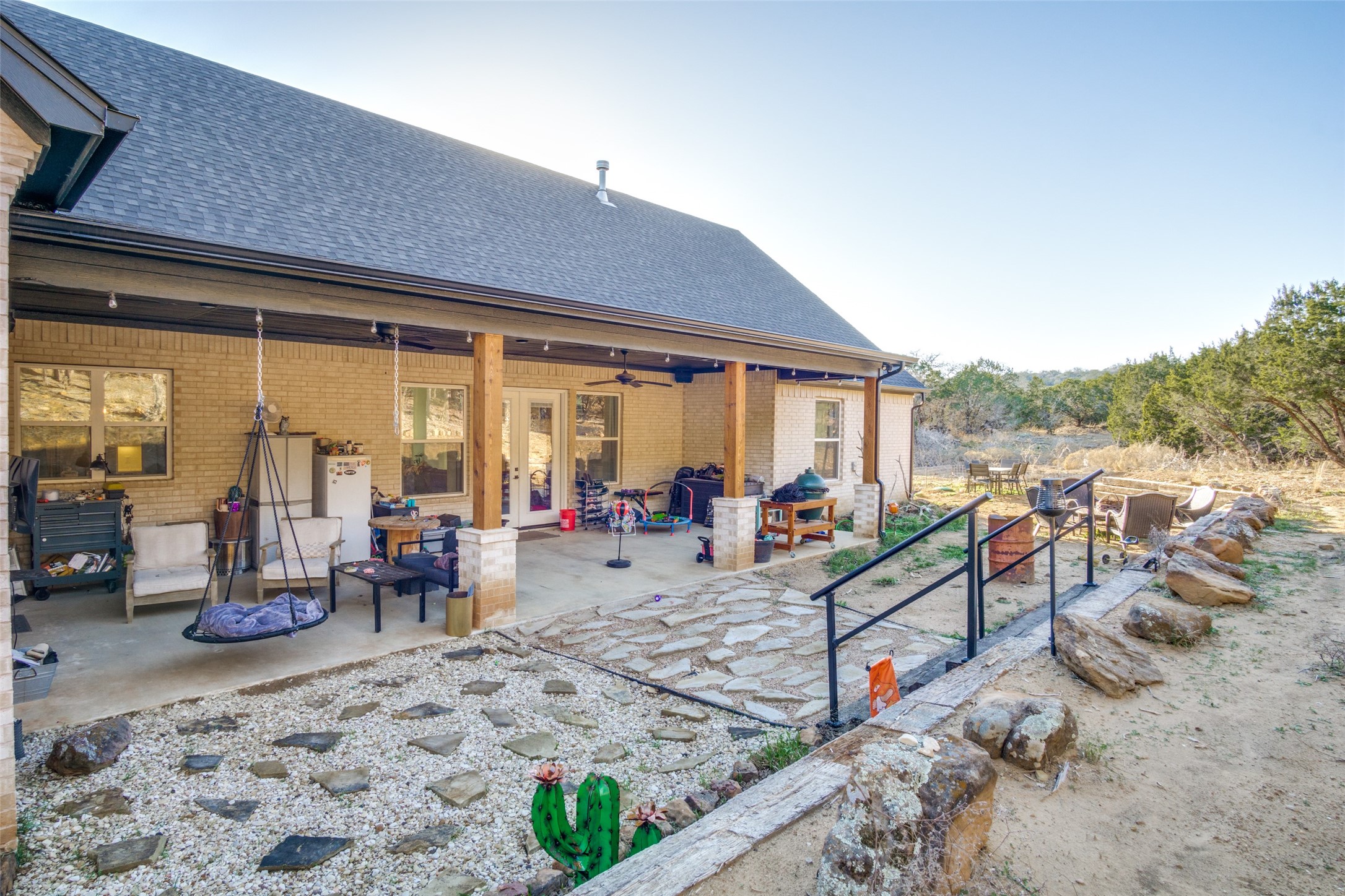 112 Wooded Acres Drive