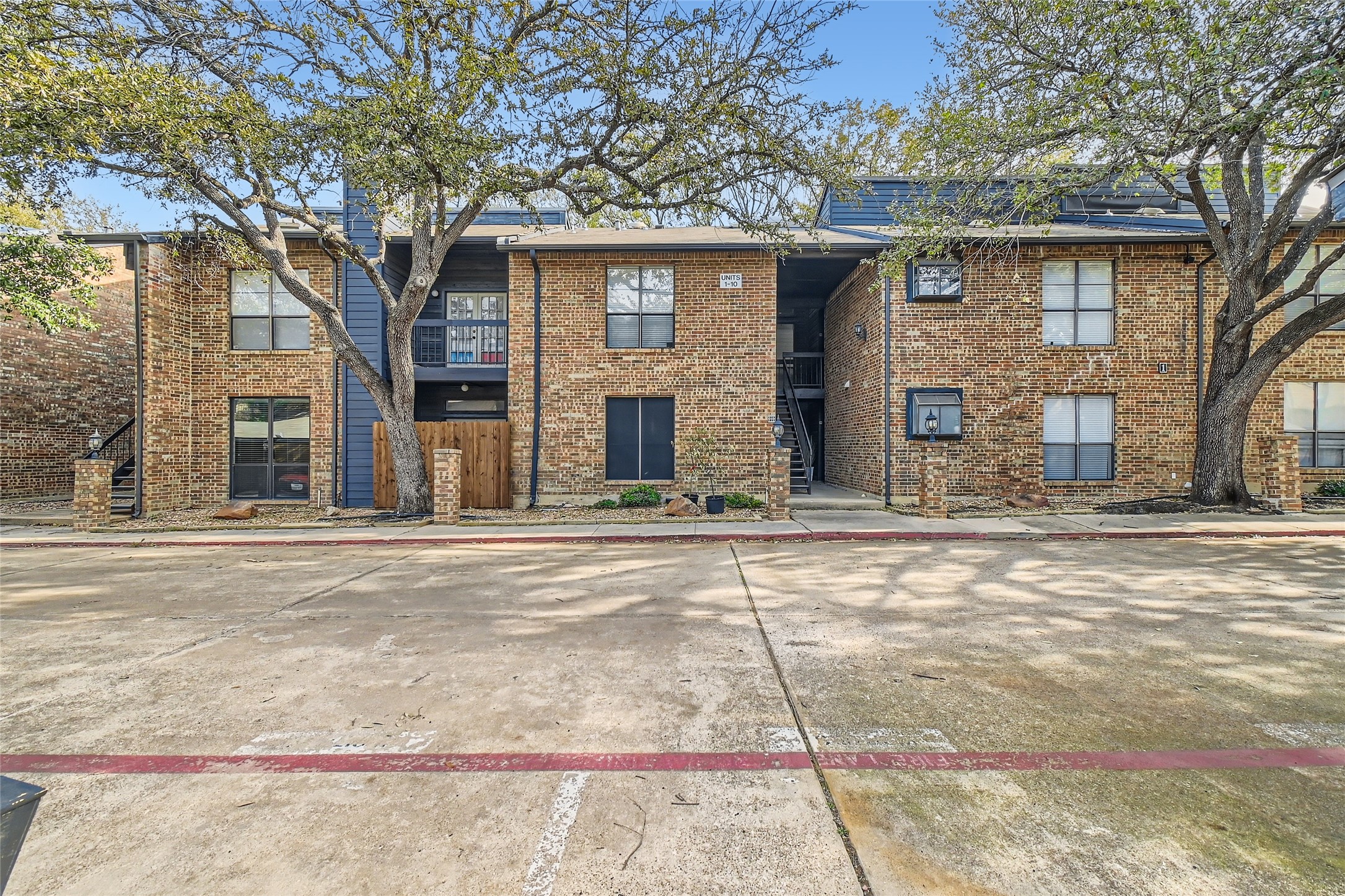 7525 Holly Hill Drive 9
