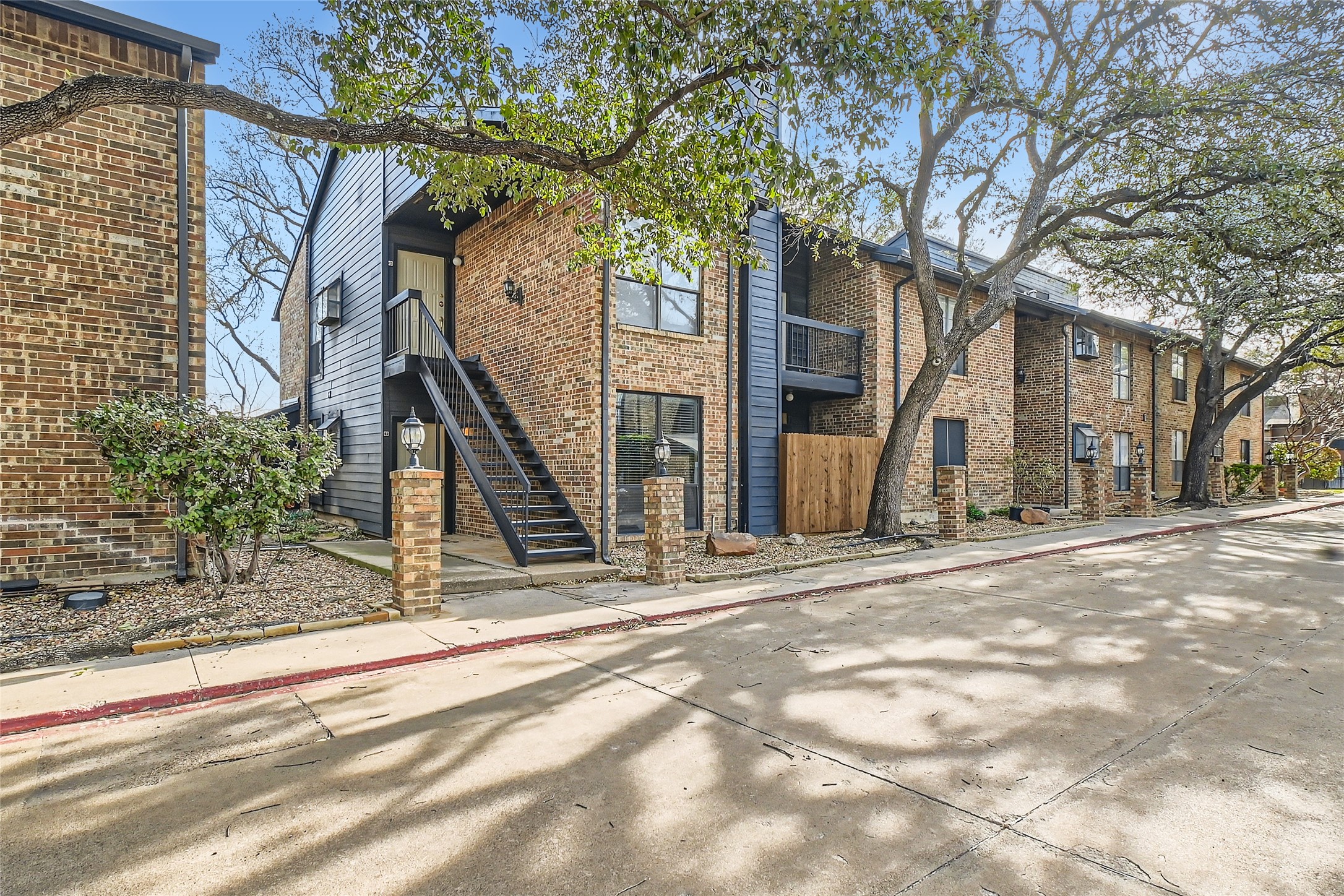 7525 Holly Hill Drive 9