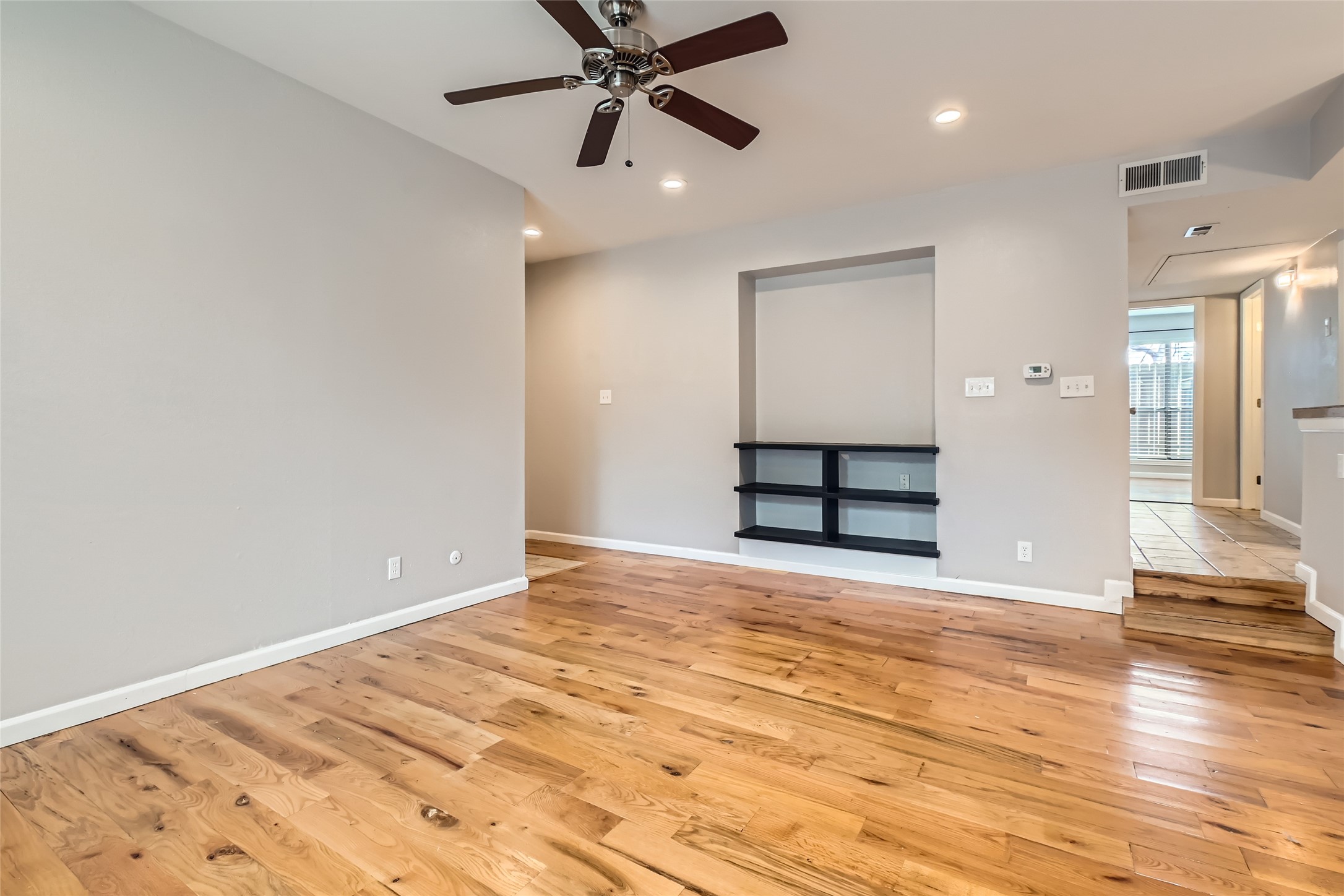 7525 Holly Hill Drive 9