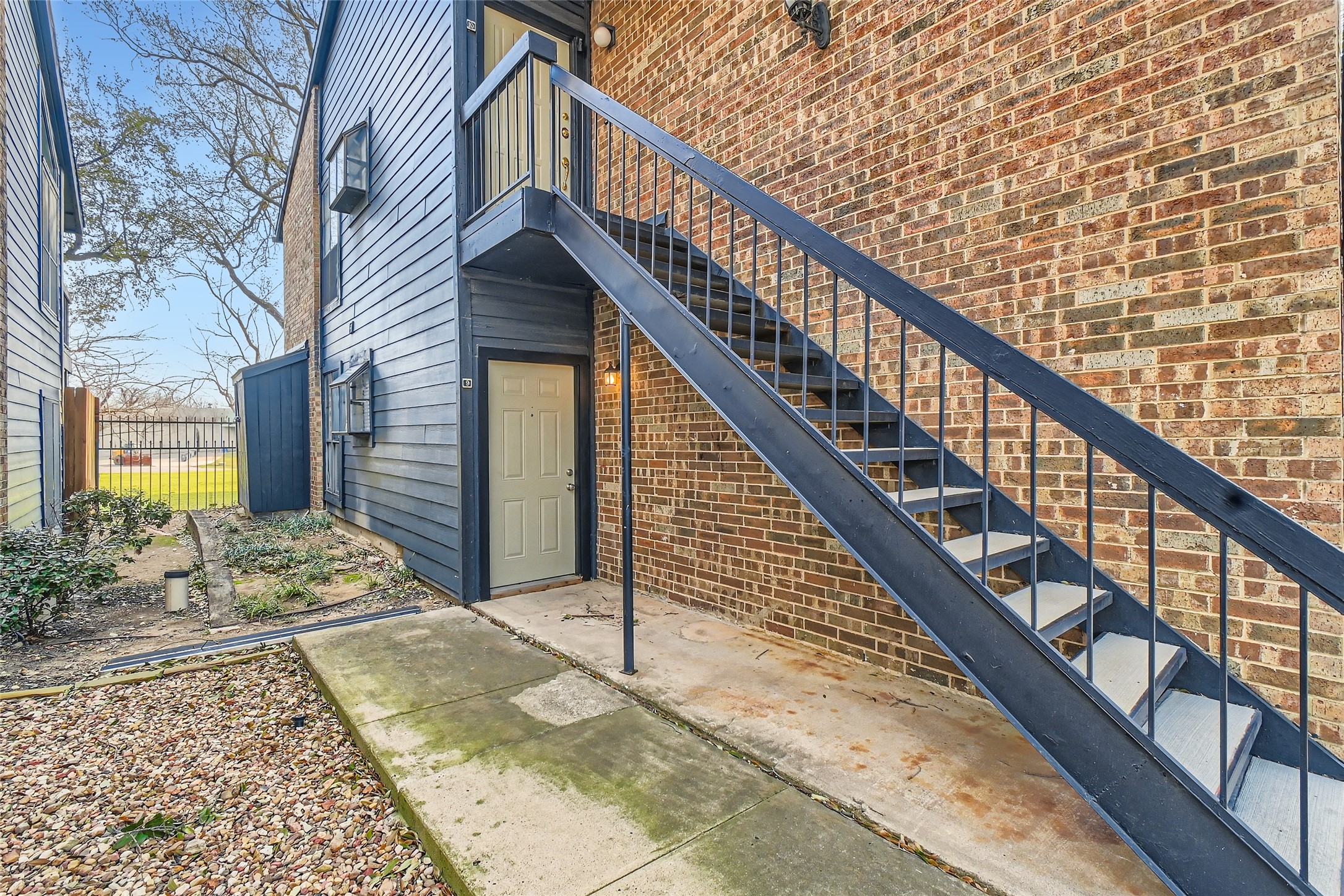 7525 Holly Hill Drive 9