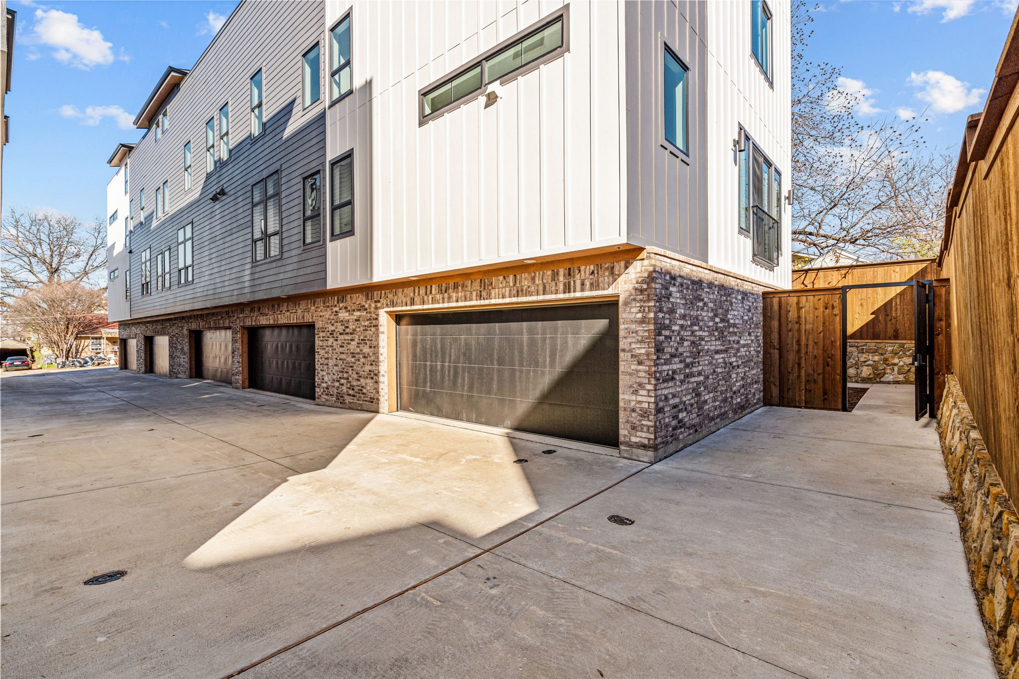 2206 Arroyo Avenue 102