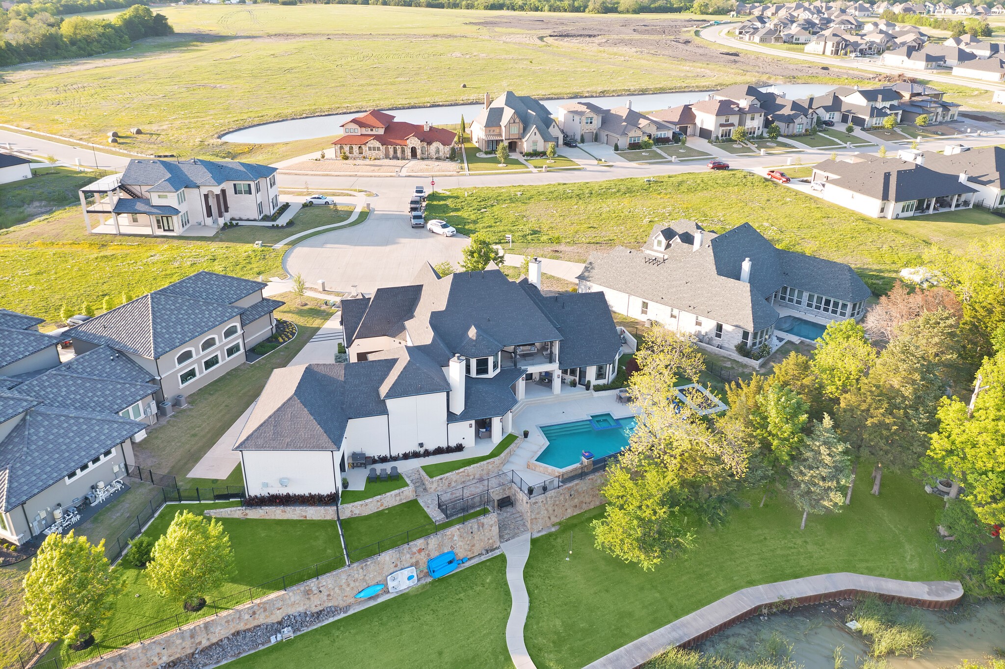 1812 Canal Court