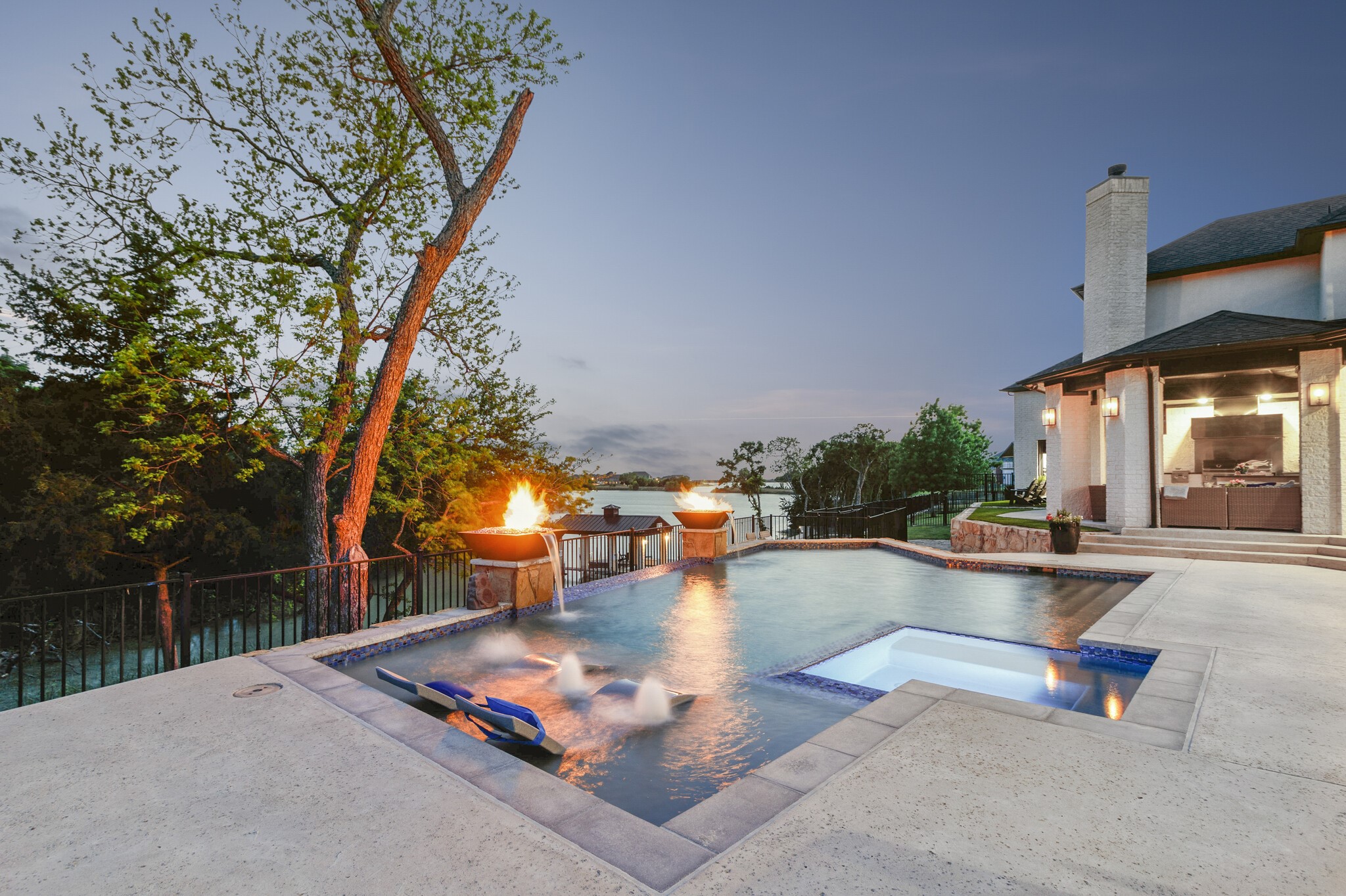 1812 Canal Court