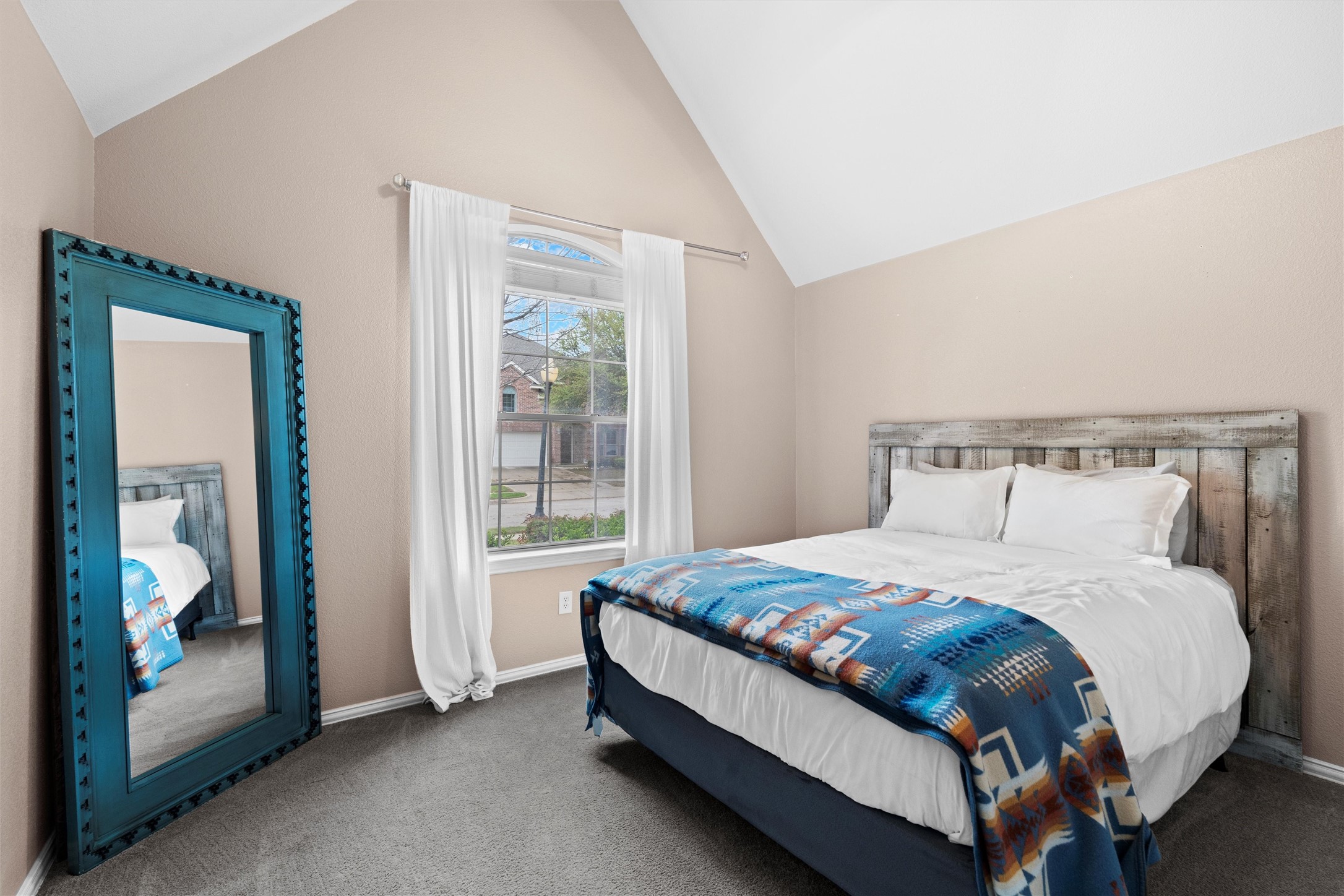 8316 Estandarte Court