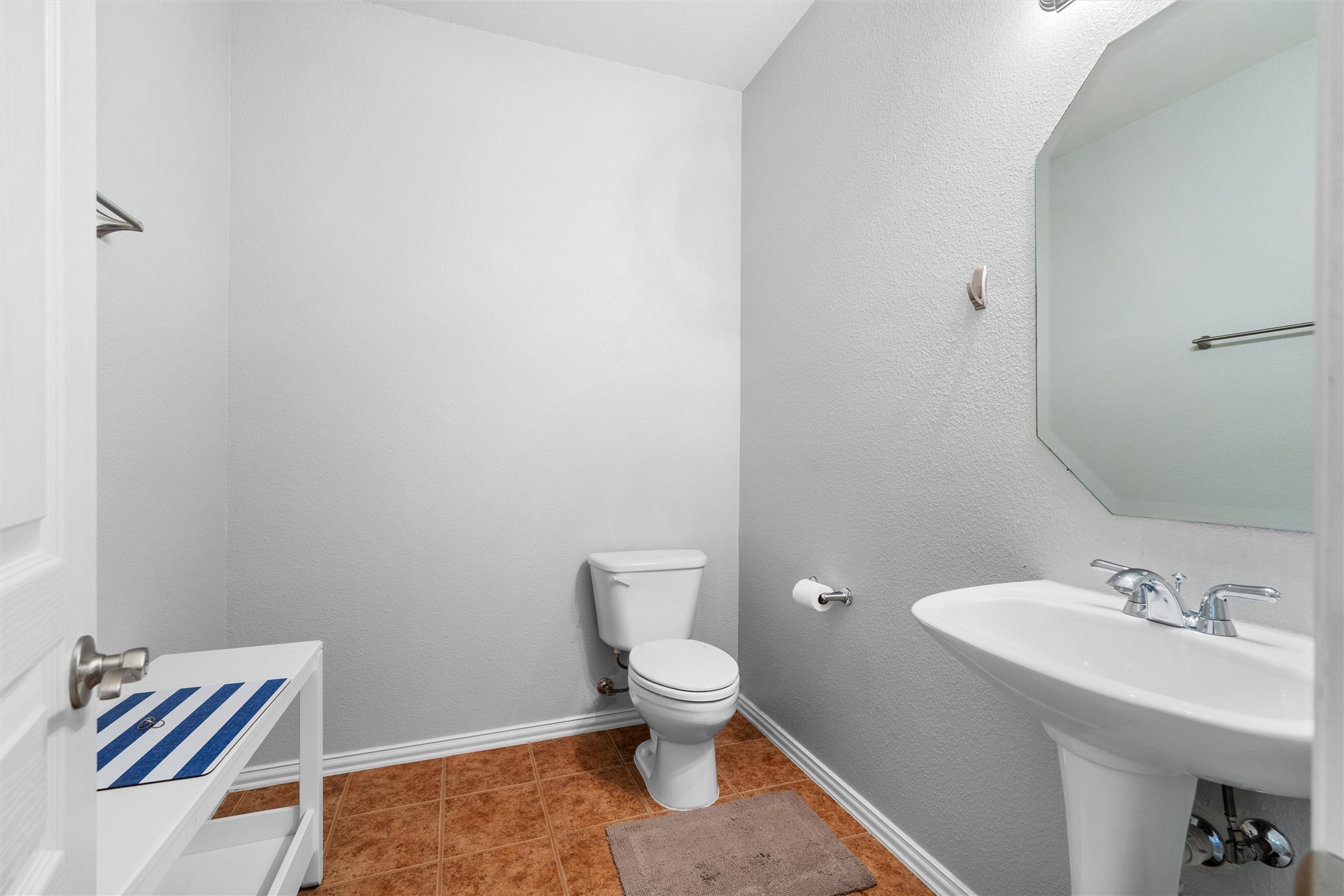 8316 Estandarte Court