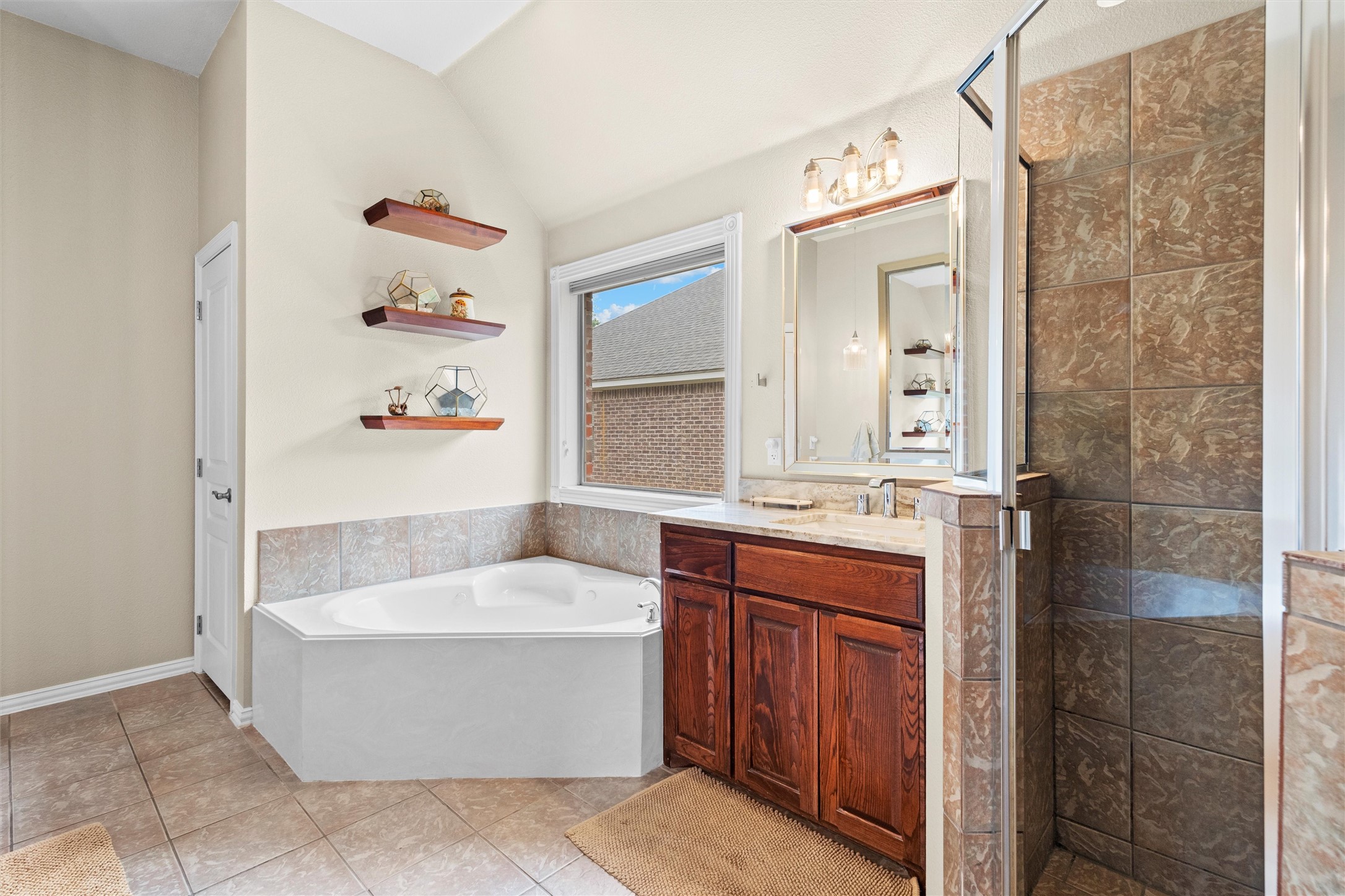 8316 Estandarte Court