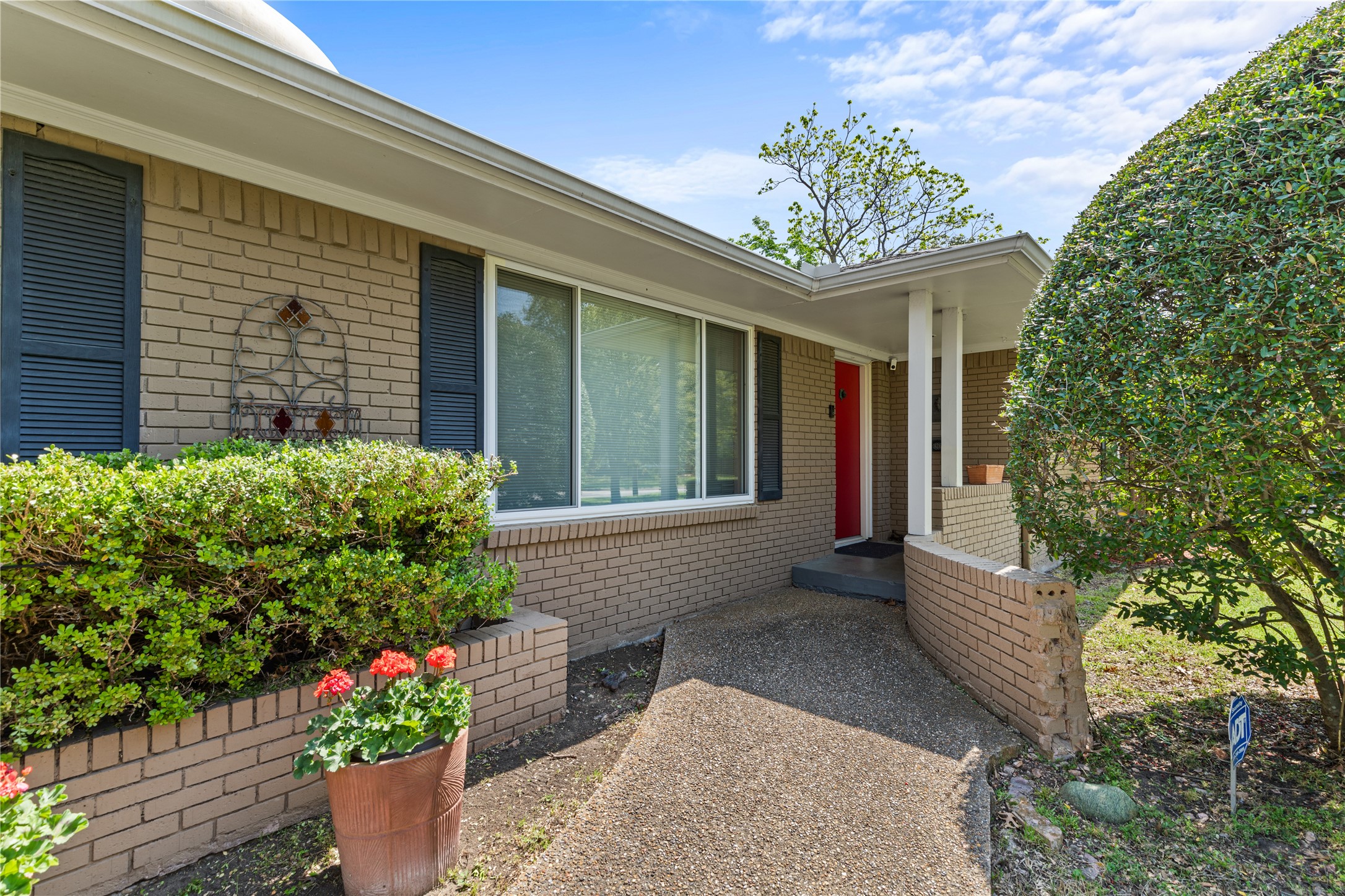 11724 Jamestown Road