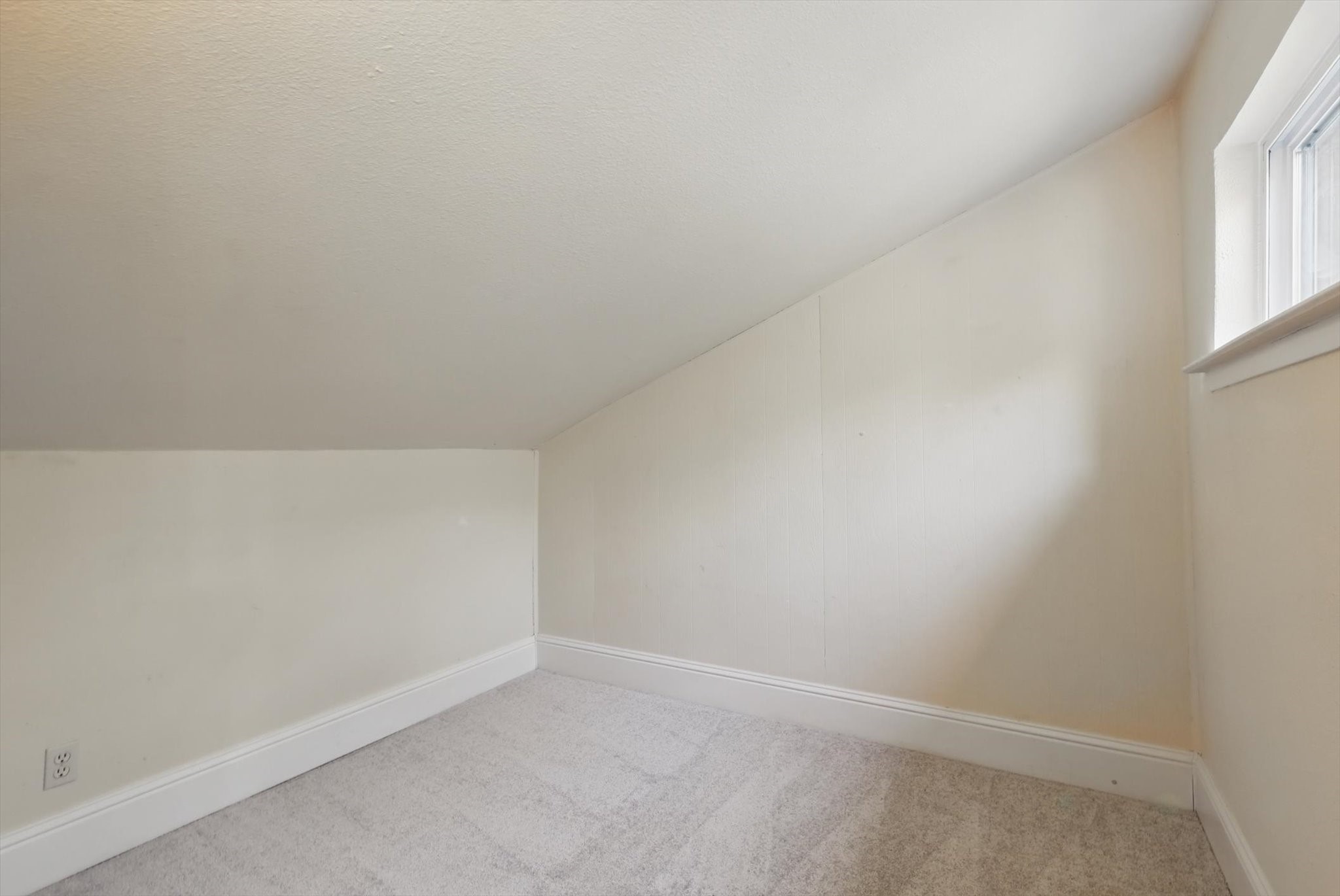 3102 Pin Oak Court