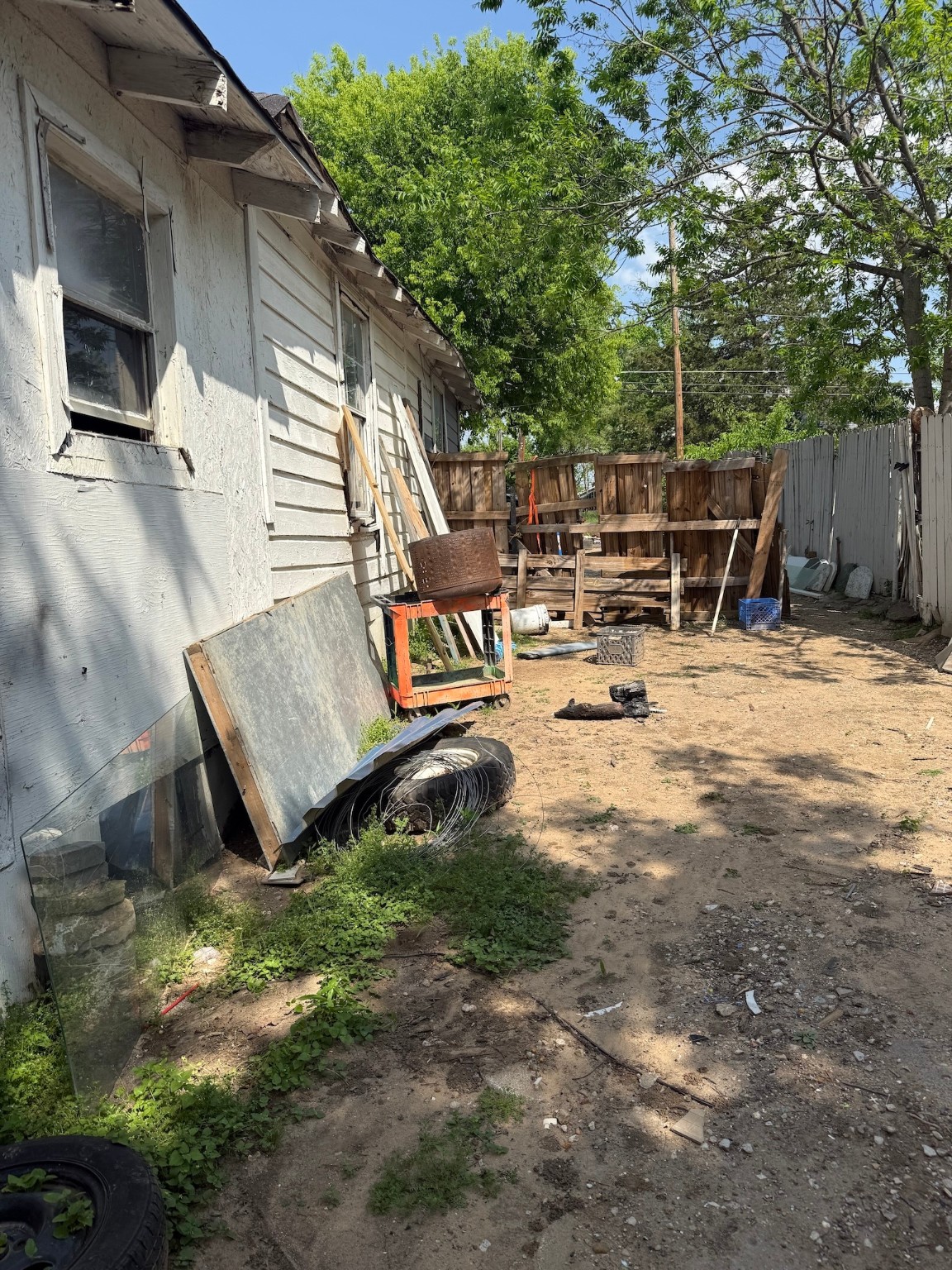 2007 N Montclair Avenue