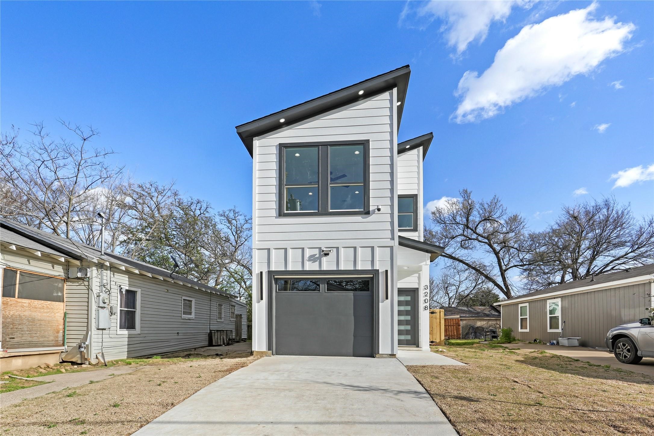 3208 Tuskegee Street