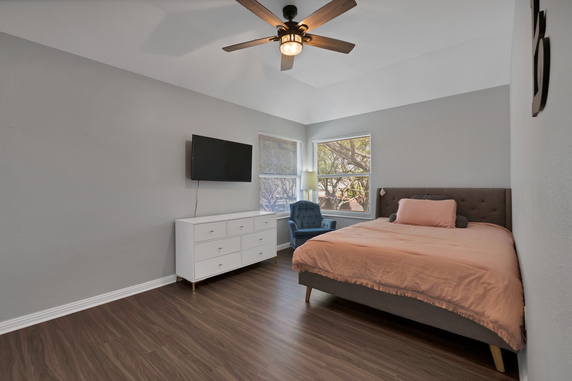 2913 Persimmon Place