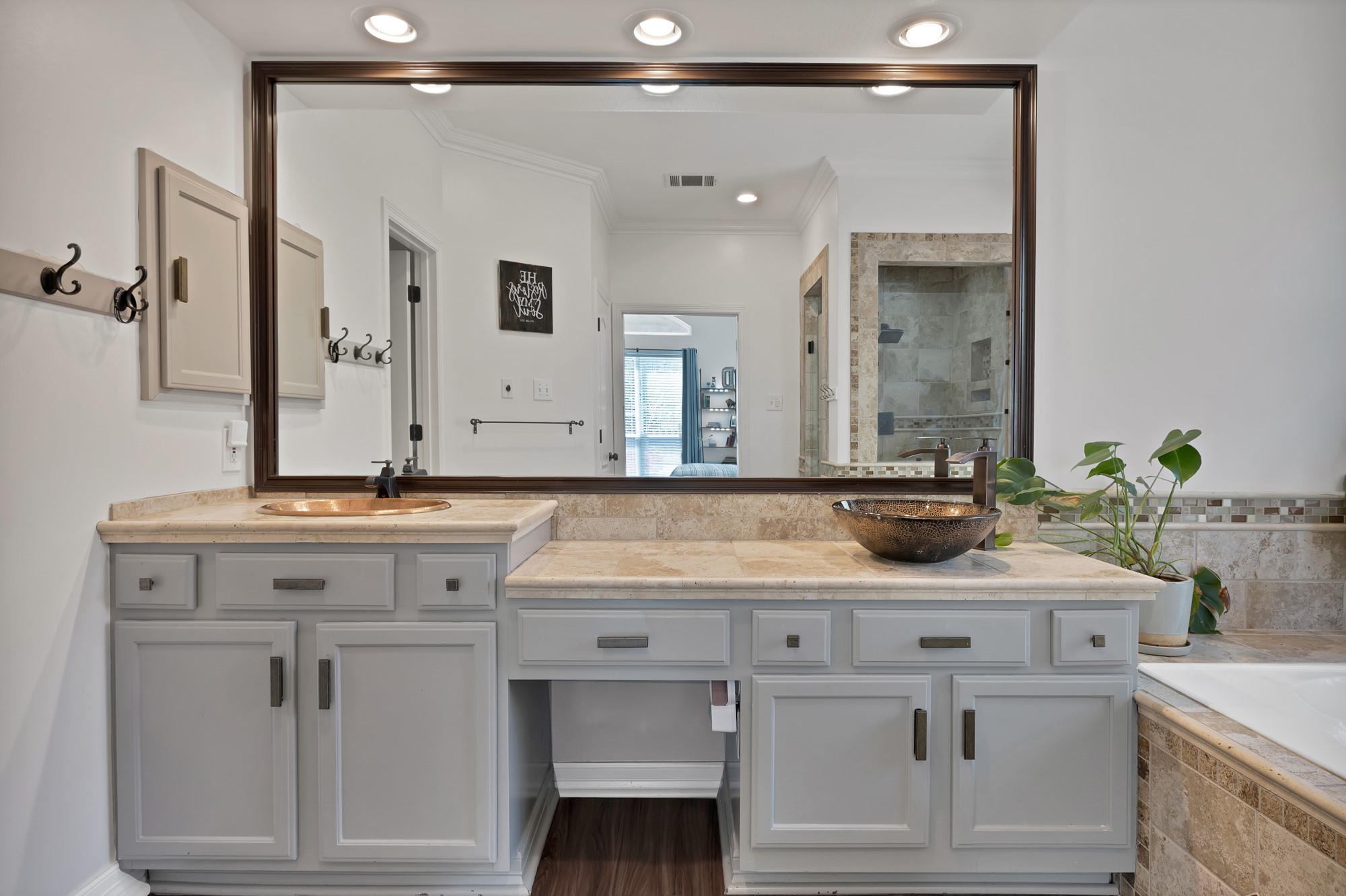 2913 Persimmon Place