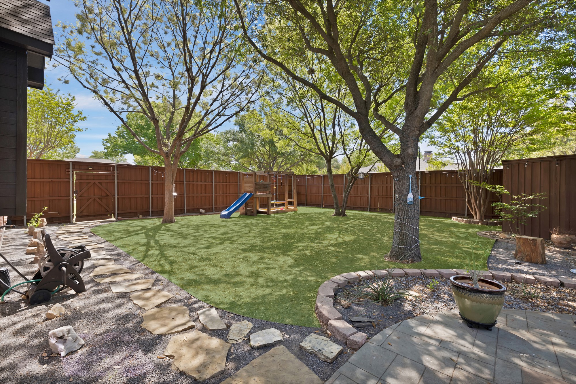 2913 Persimmon Place