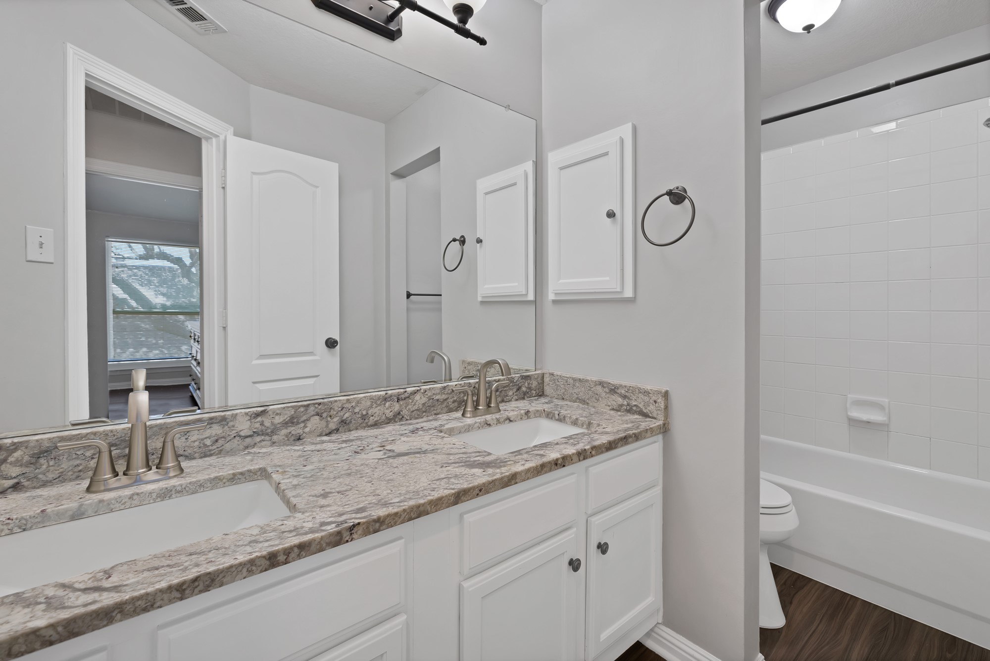 2913 Persimmon Place