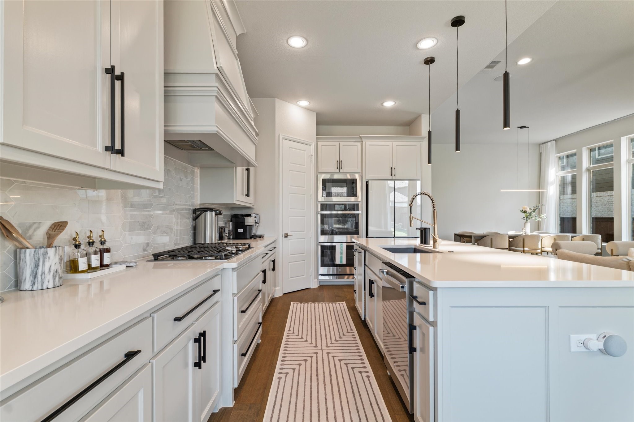 3320 Alexandra Lane