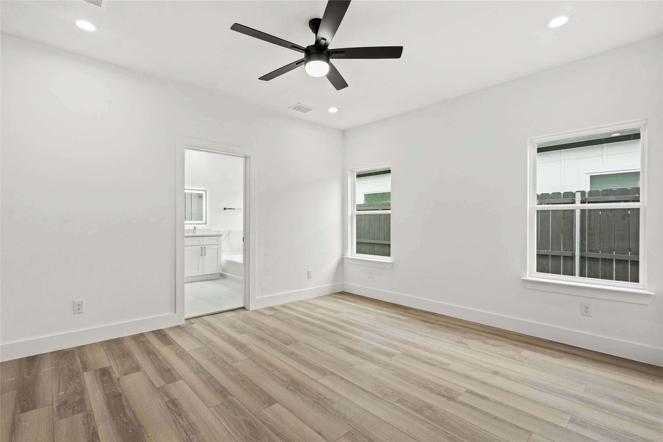 7815 Brownsville Avenue