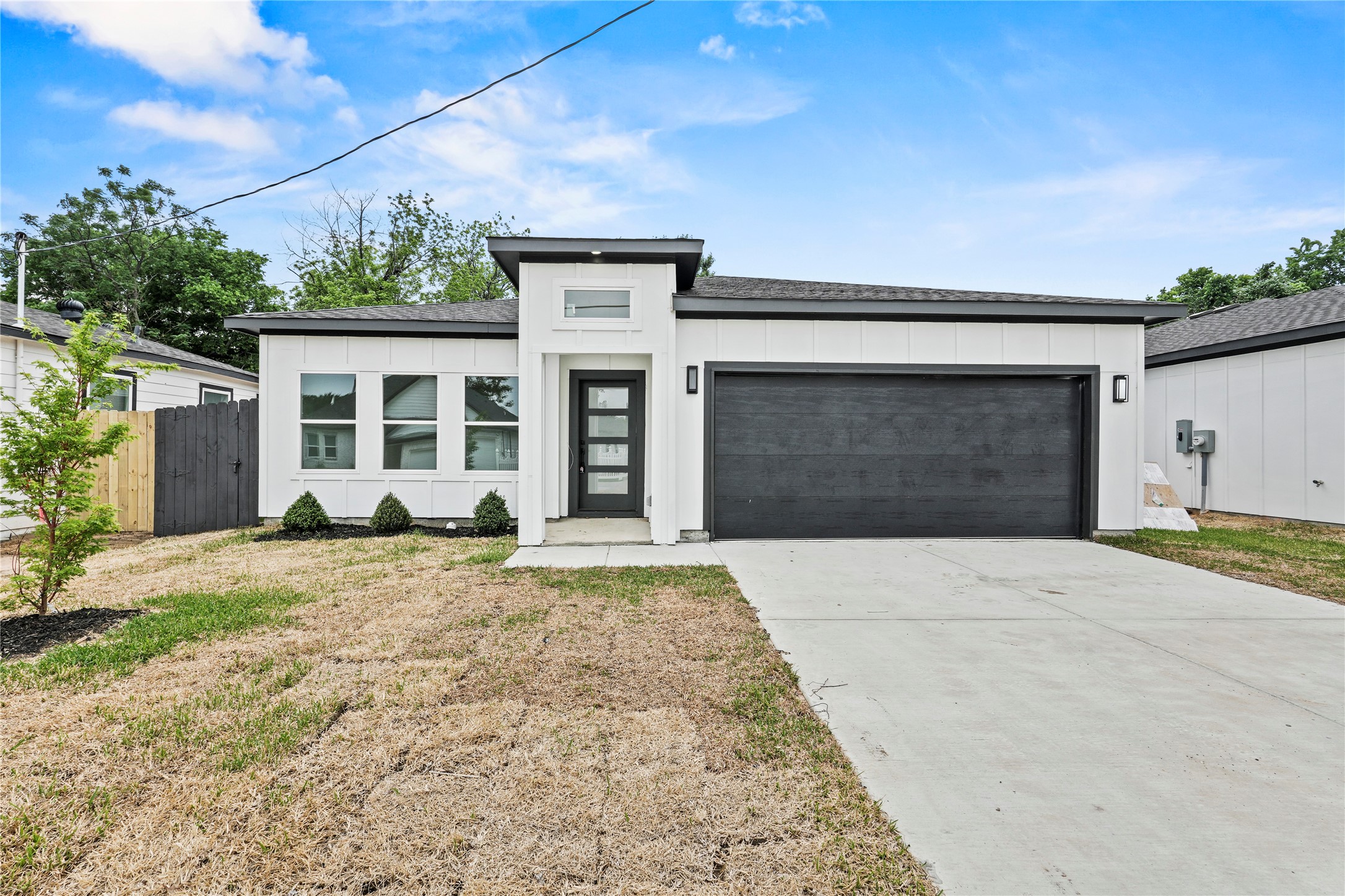 7815 Brownsville Avenue