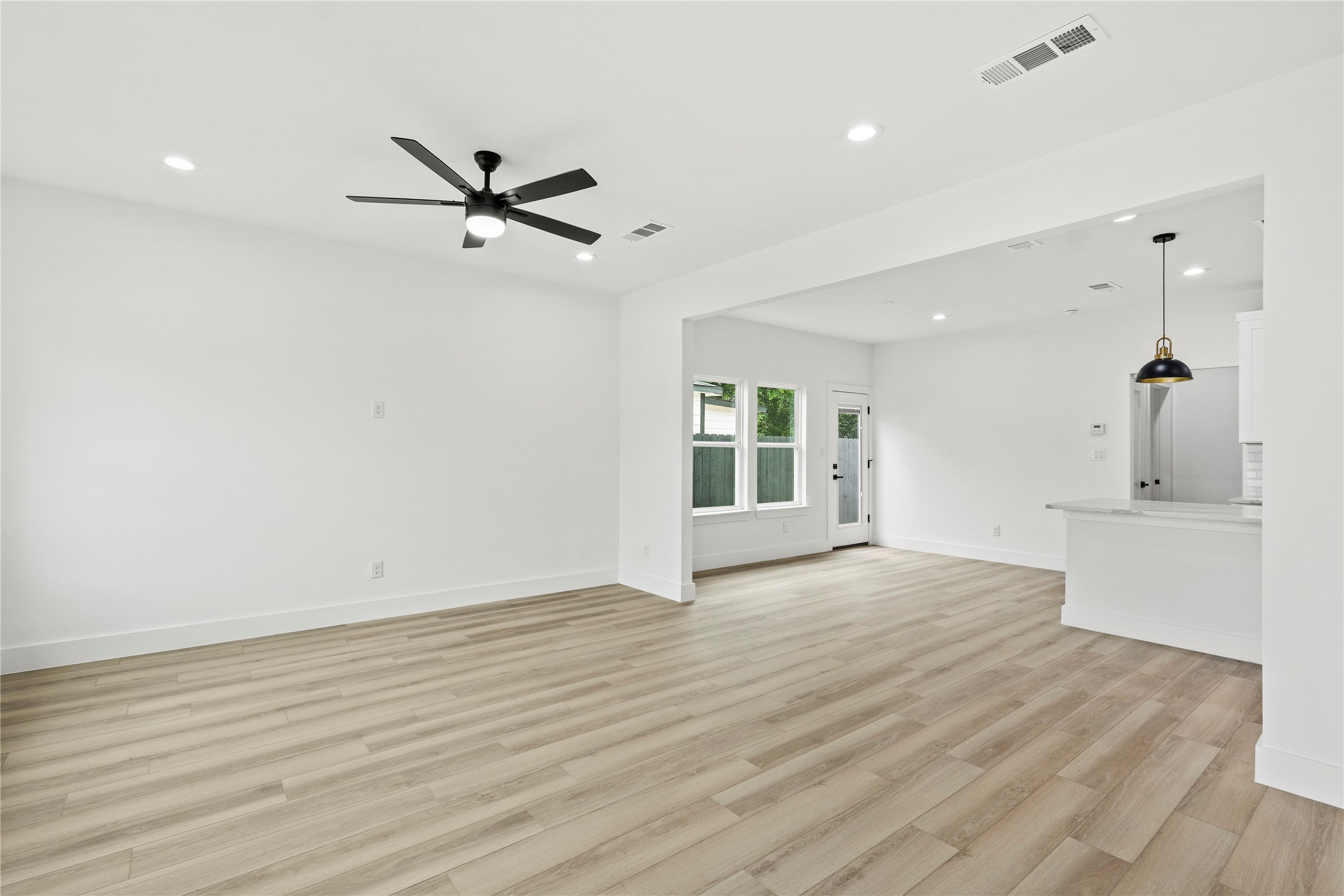 7815 Brownsville Avenue