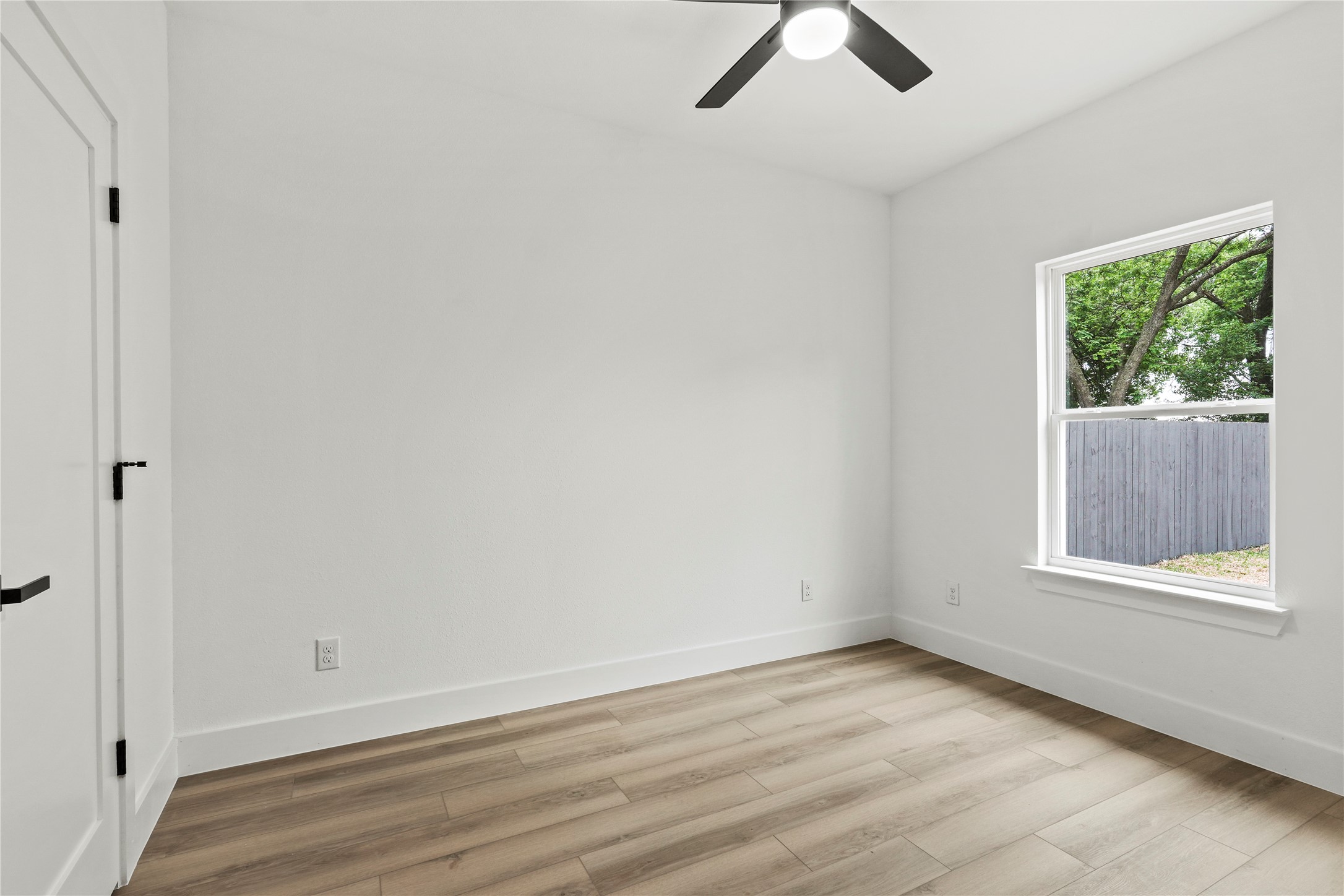 7815 Brownsville Avenue