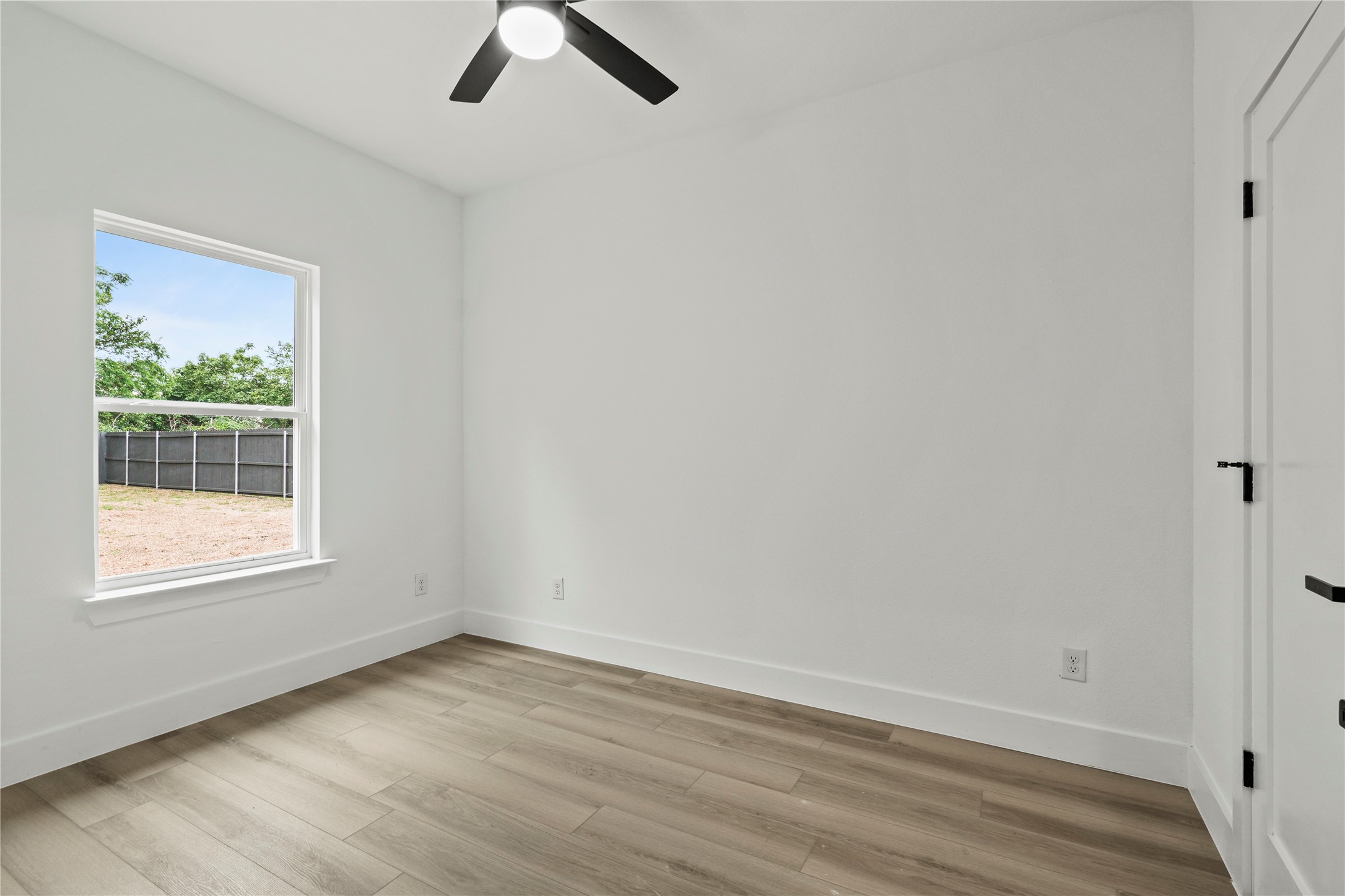 7815 Brownsville Avenue