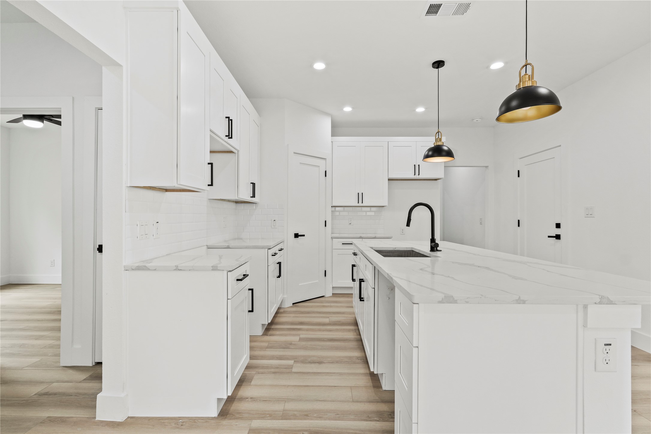 7815 Brownsville Avenue