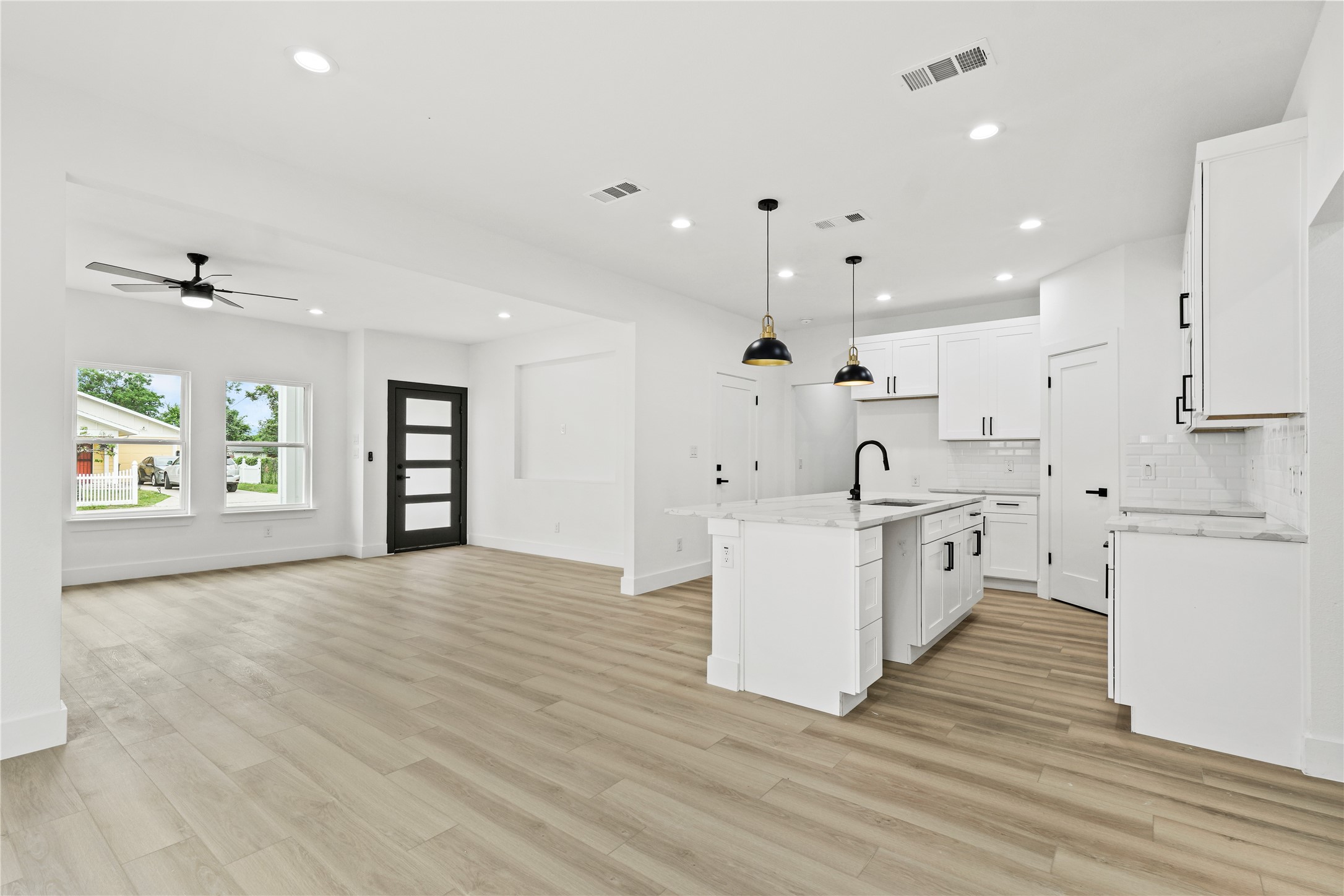 7819 Brownsville Avenue