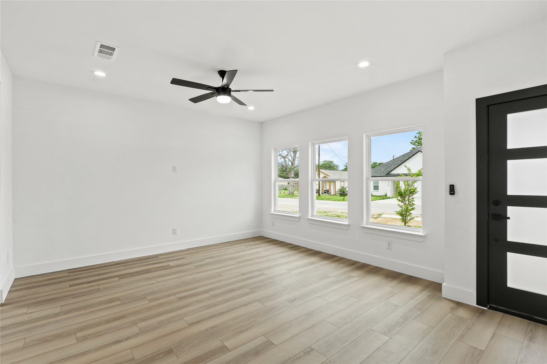 7819 Brownsville Avenue