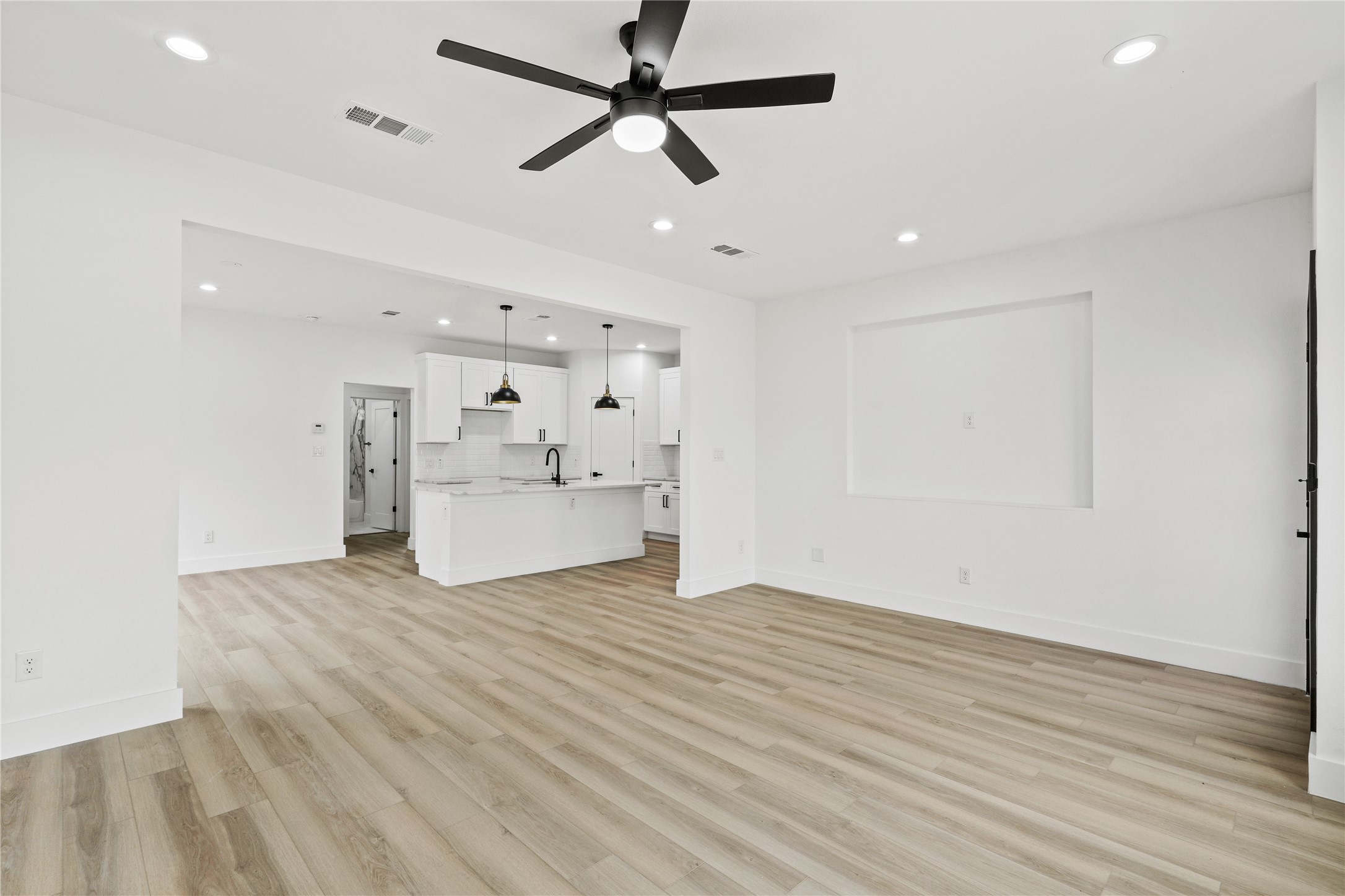 7819 Brownsville Avenue