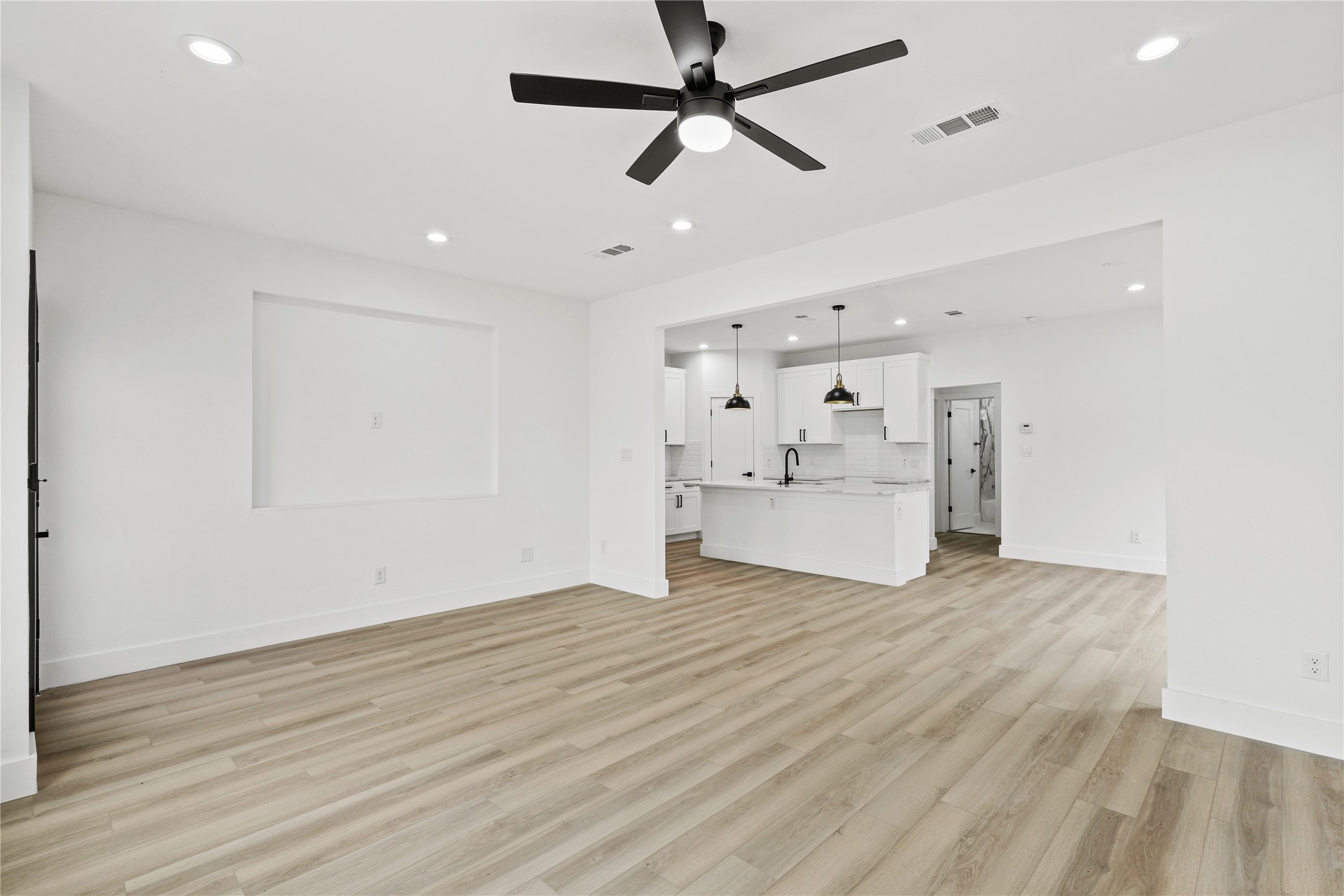 7819 Brownsville Avenue