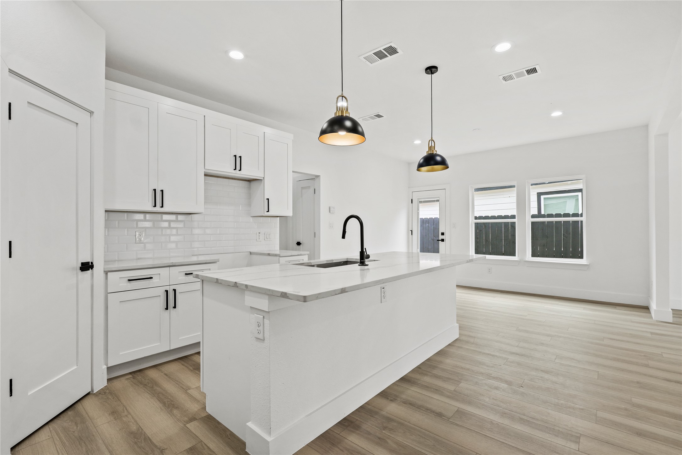 7819 Brownsville Avenue