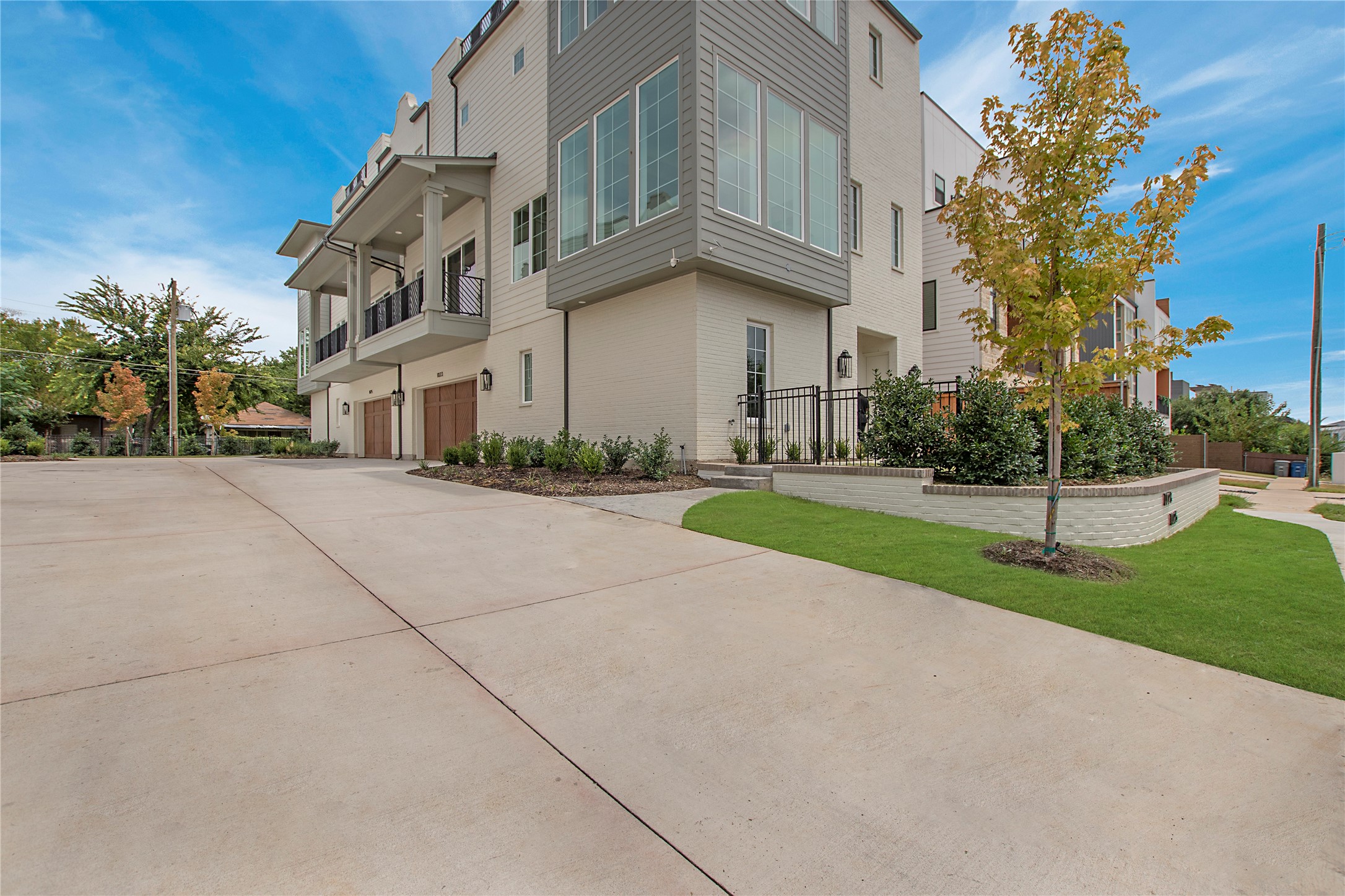 1023 Mobile Street