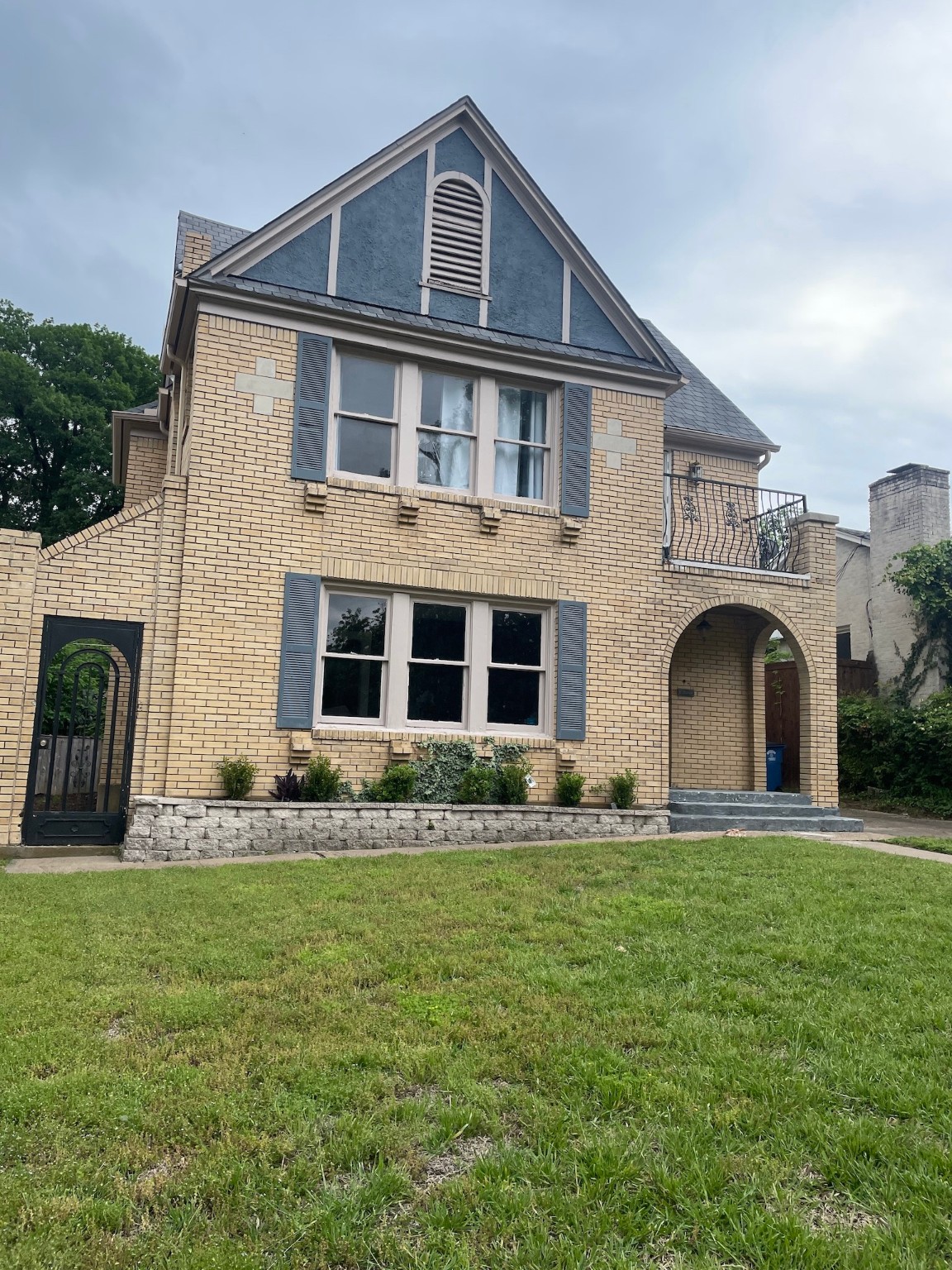 6930 Santa Monica Drive