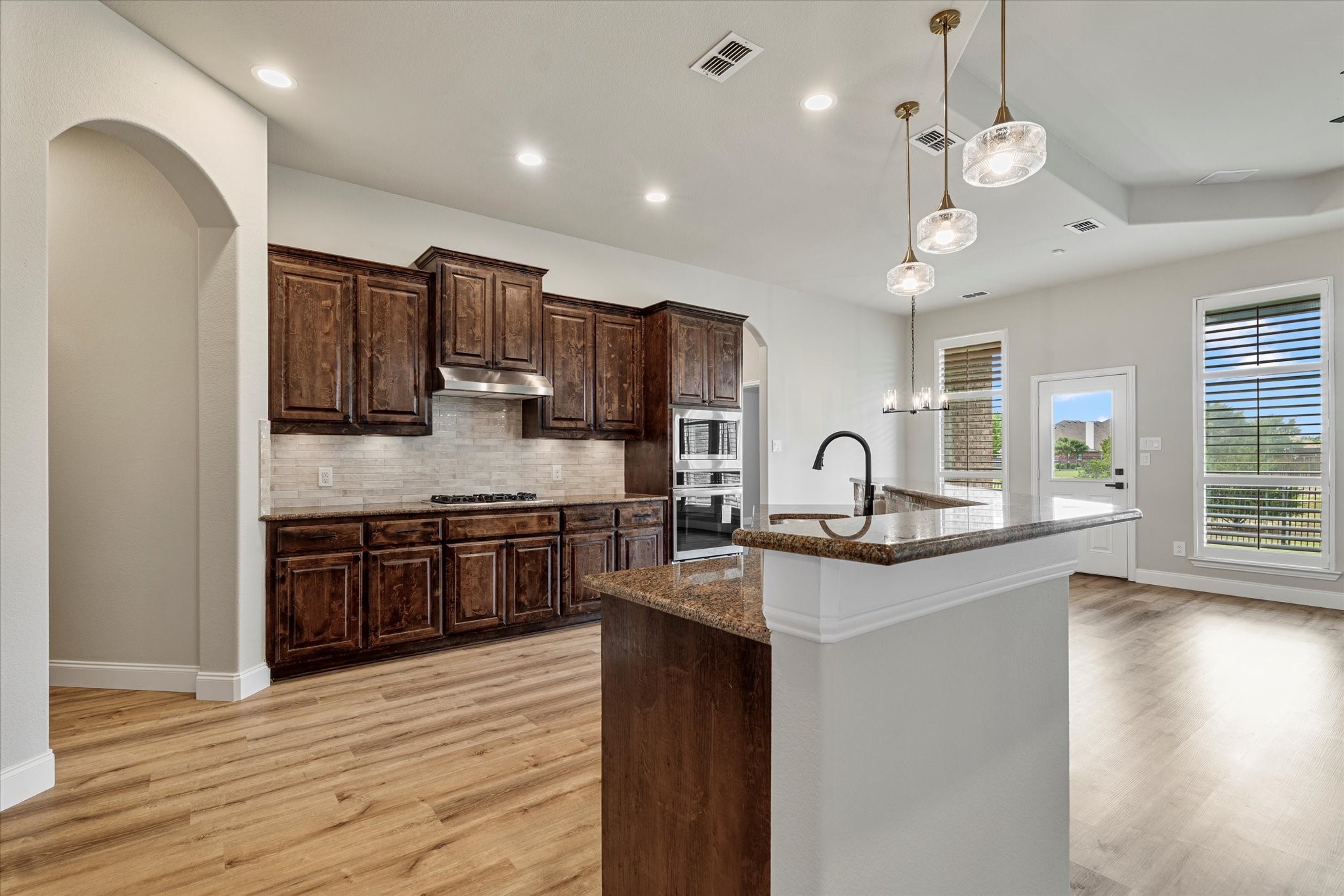 3127 Fontanna Boulevard