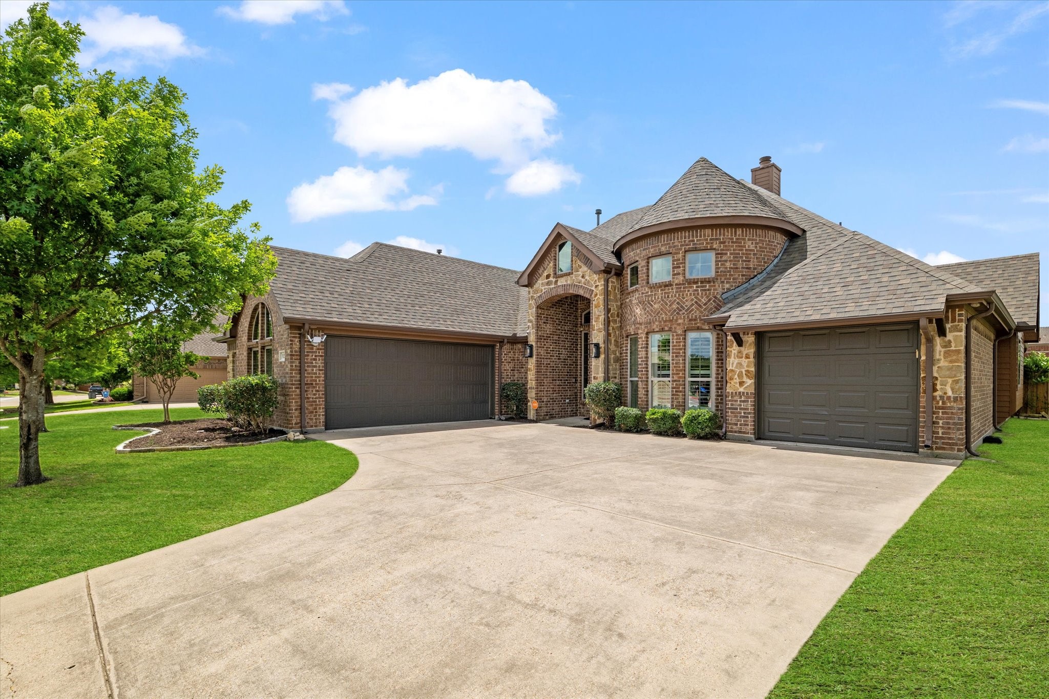 3127 Fontanna Boulevard