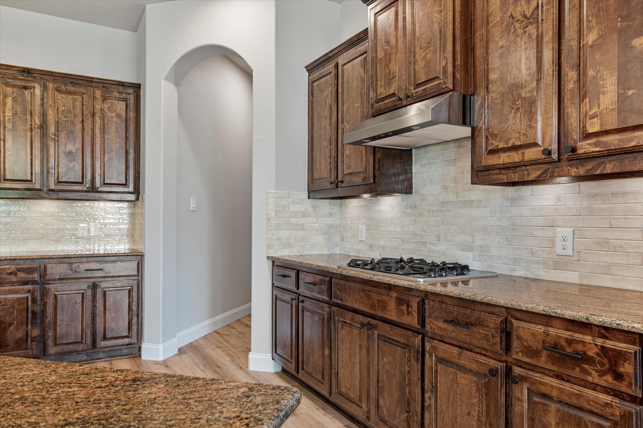 3127 Fontanna Boulevard