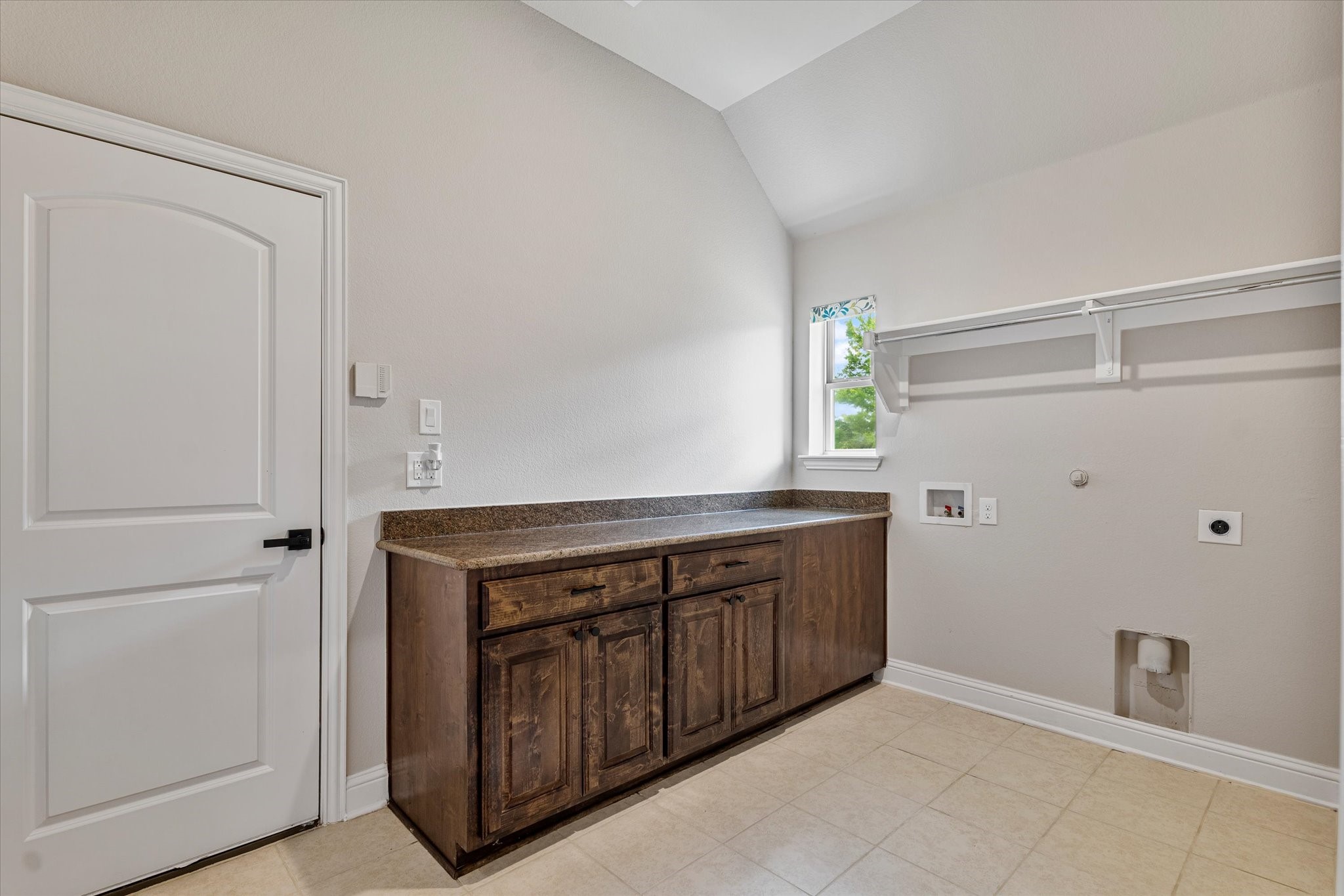 3127 Fontanna Boulevard