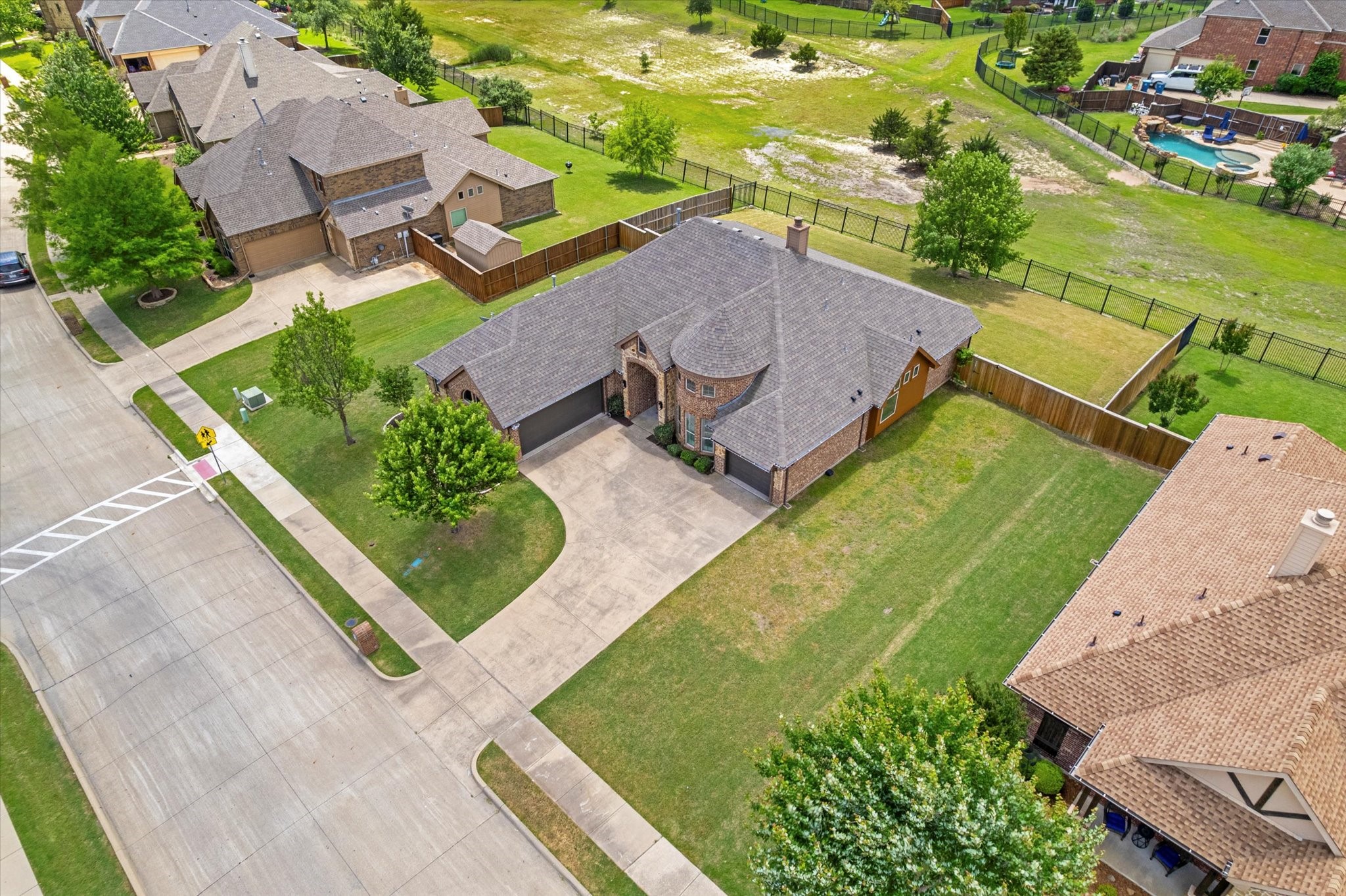 3127 Fontanna Boulevard