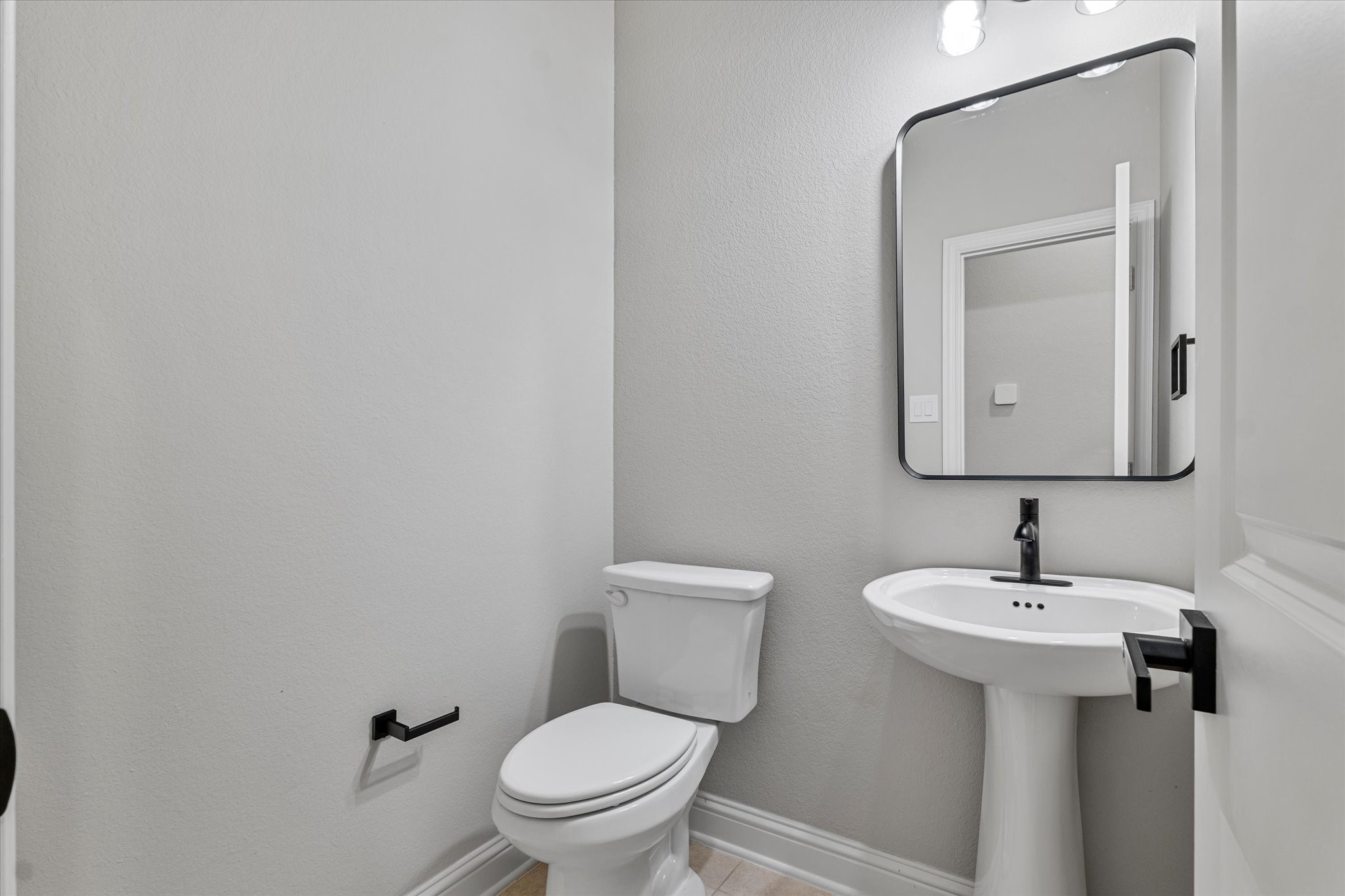 3127 Fontanna Boulevard