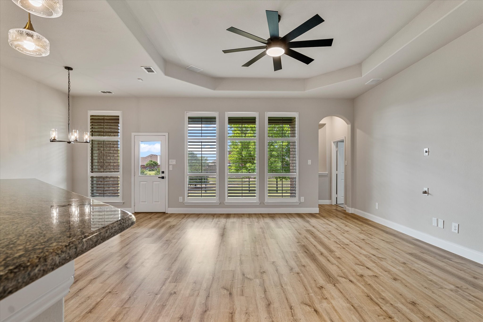 3127 Fontanna Boulevard