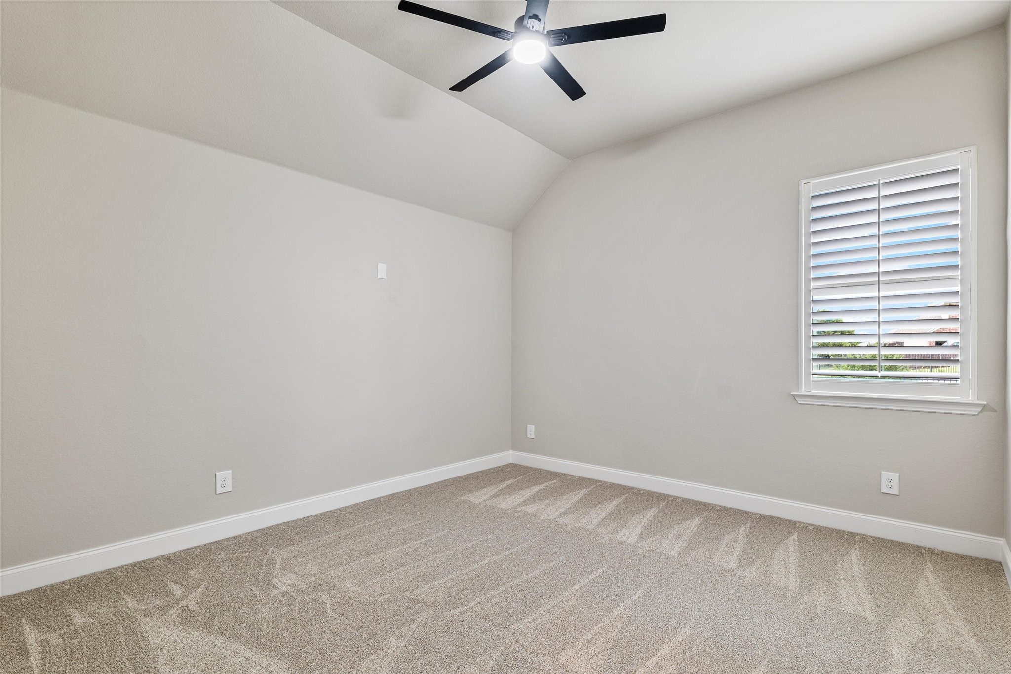 3127 Fontanna Boulevard