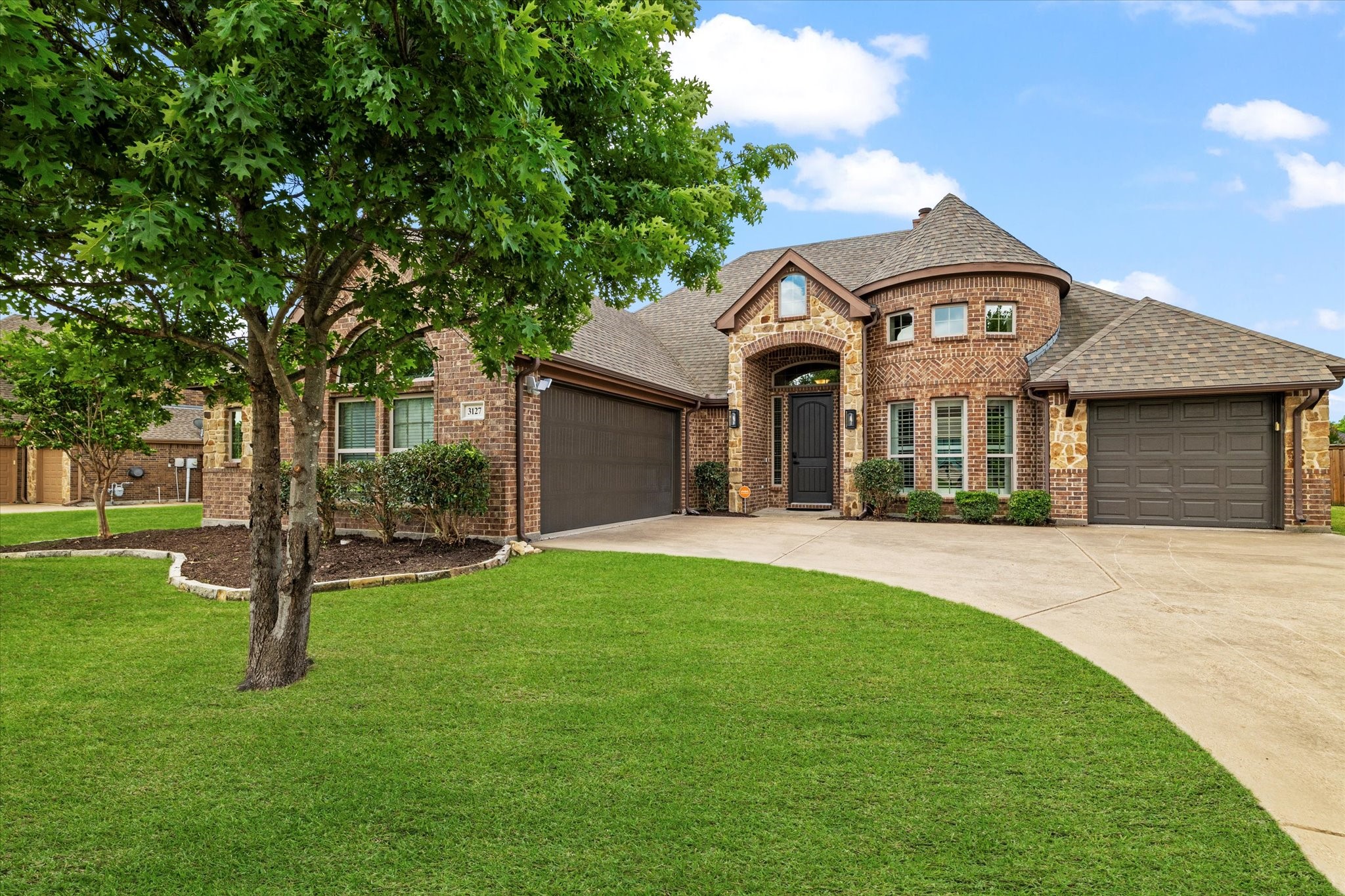 3127 Fontanna Boulevard