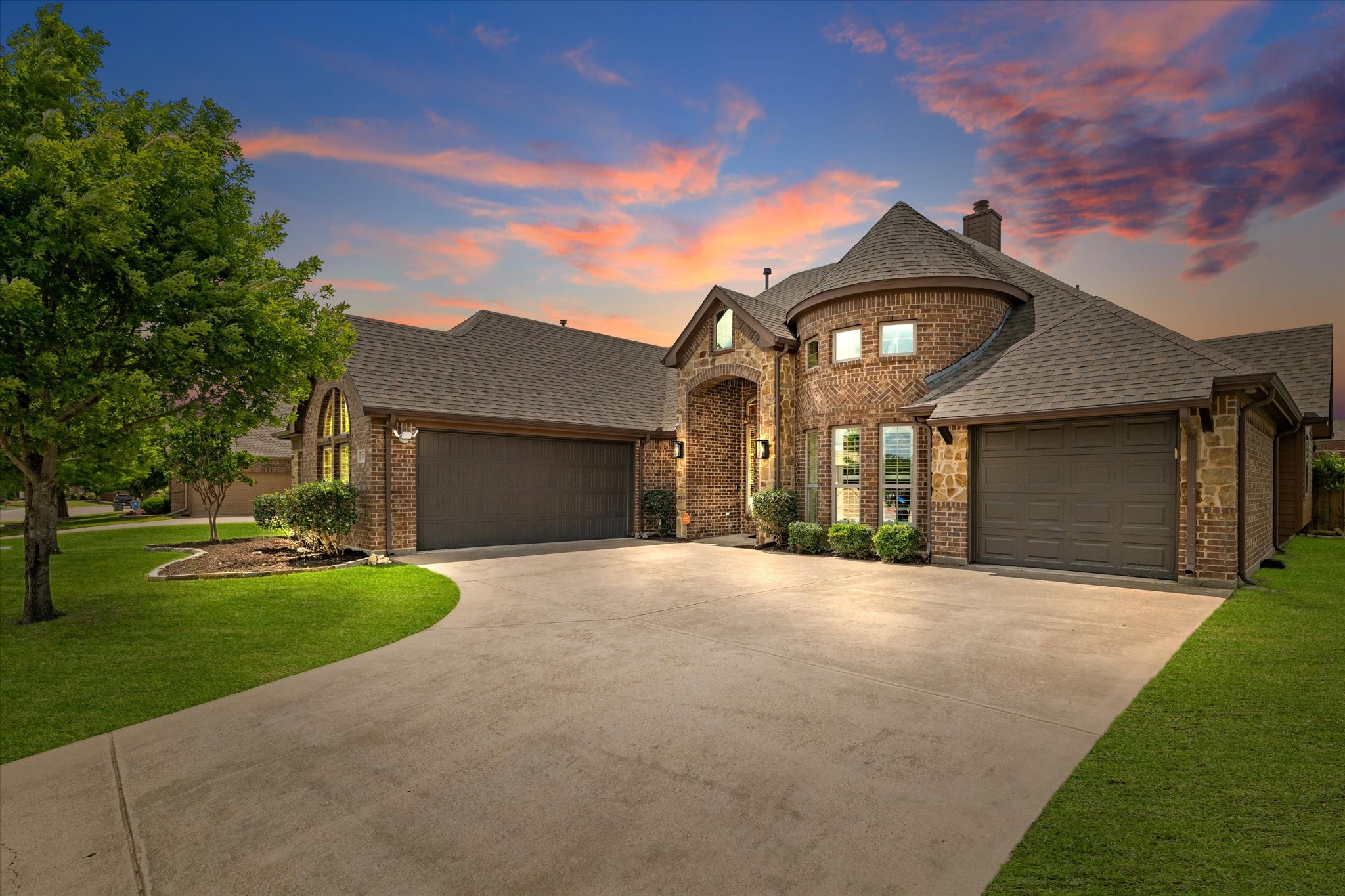 3127 Fontanna Boulevard