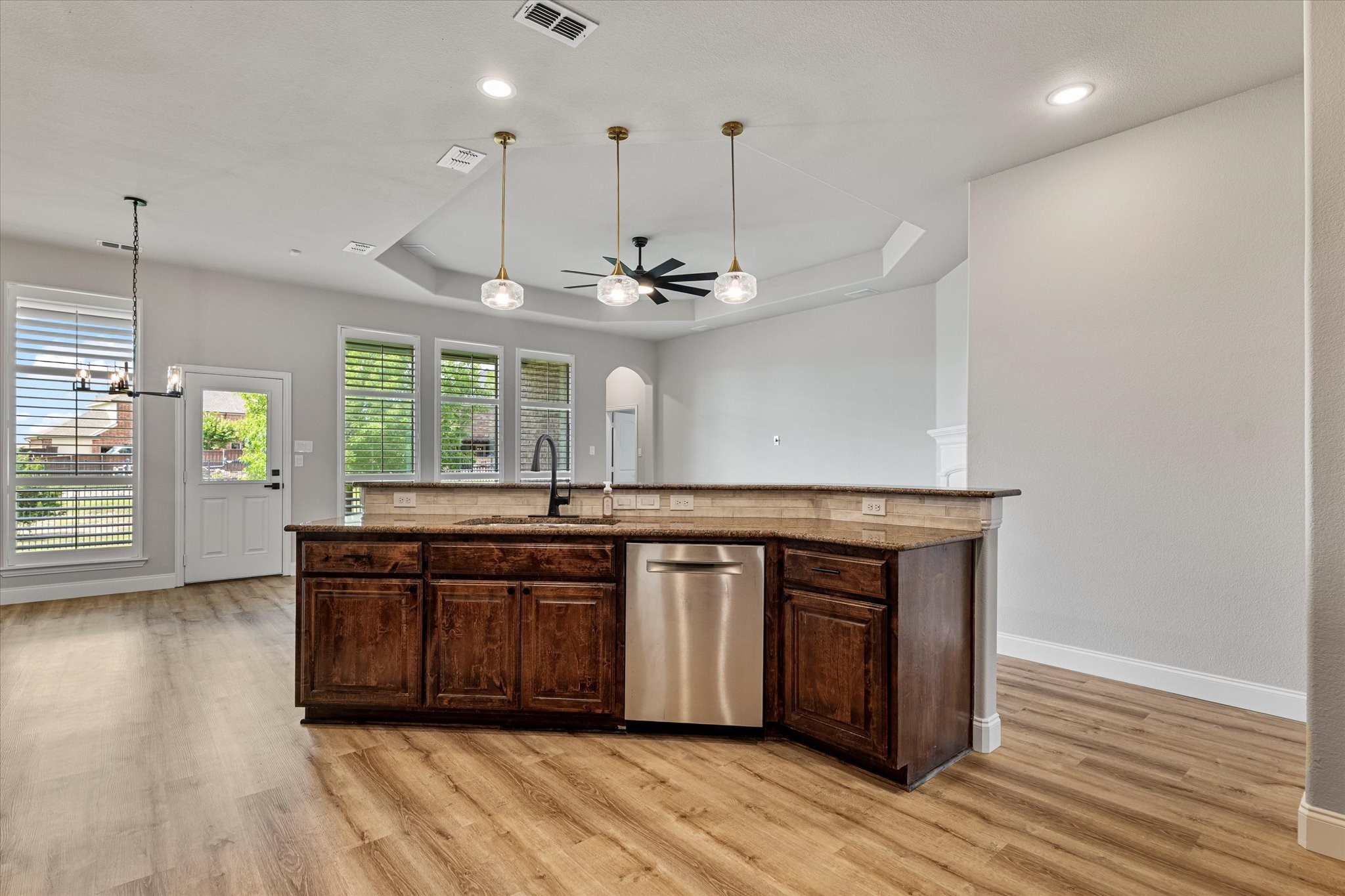 3127 Fontanna Boulevard