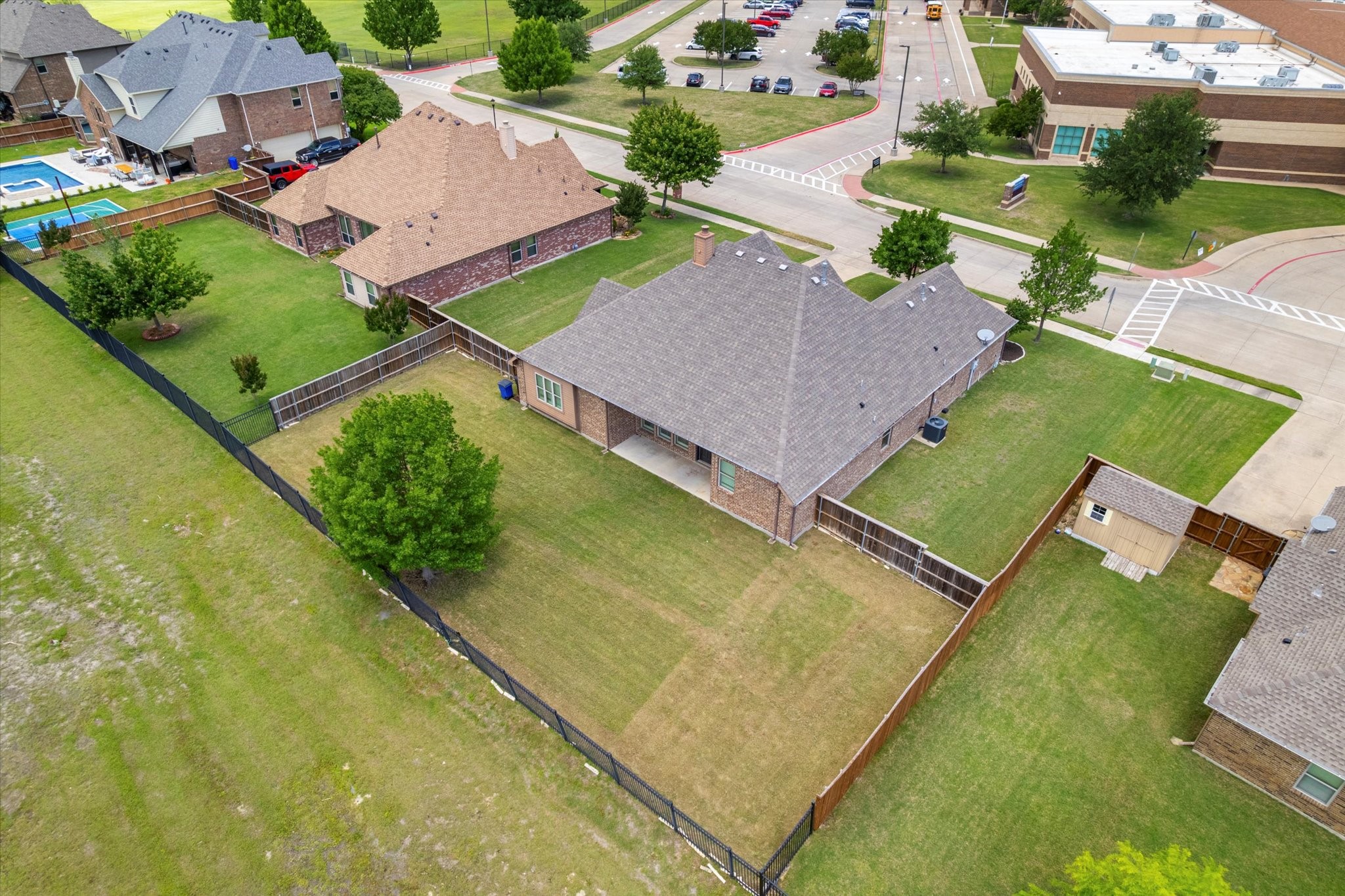 3127 Fontanna Boulevard