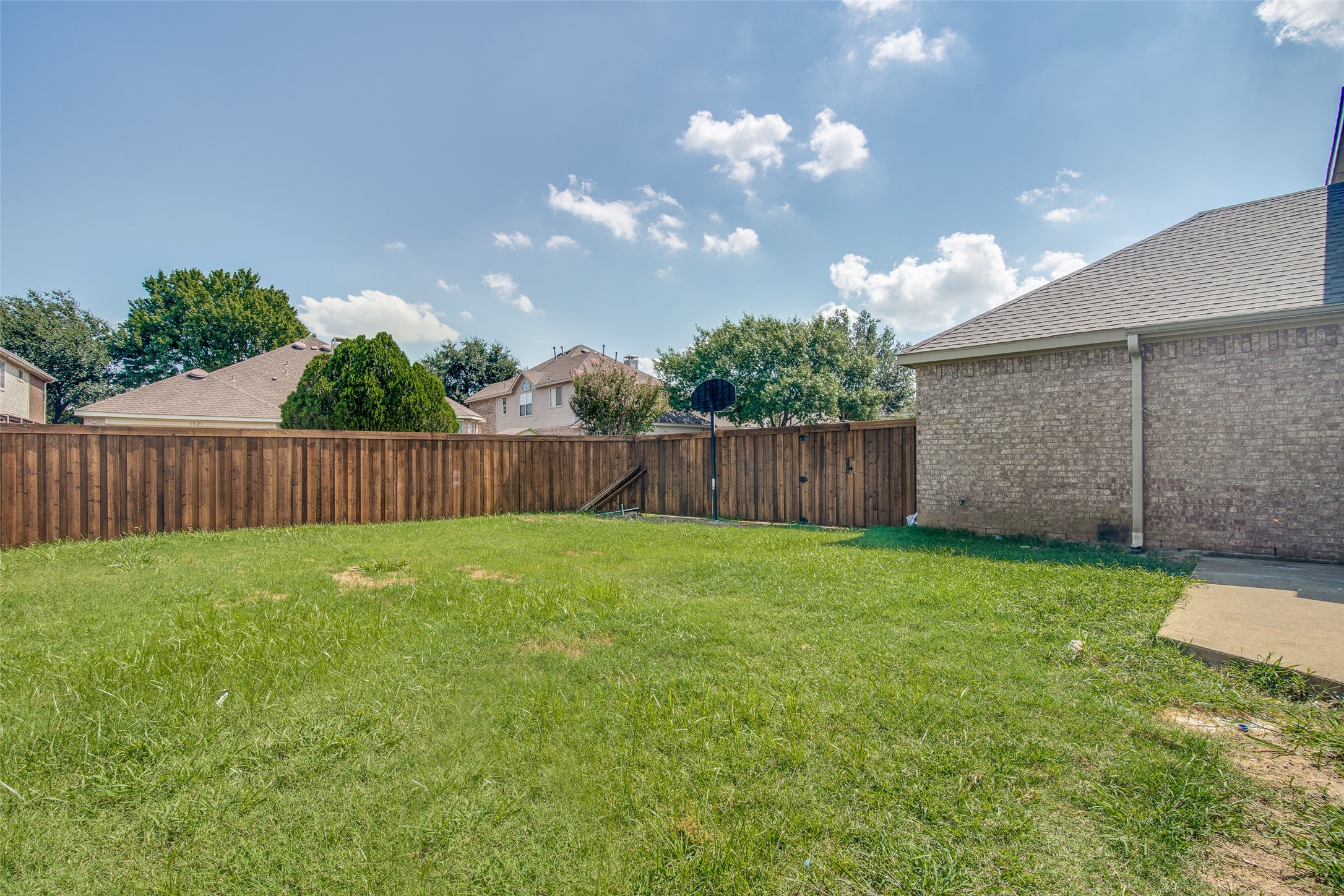 1520 Eaglepoint Drive