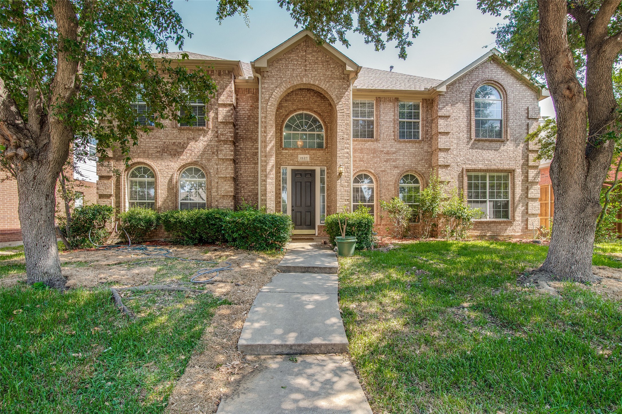 1520 Eaglepoint Drive