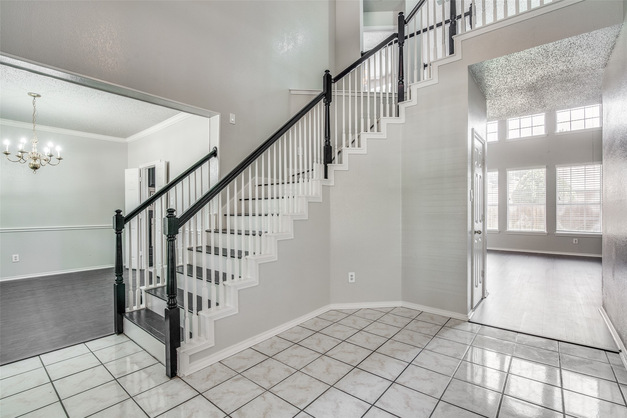 1520 Eaglepoint Drive