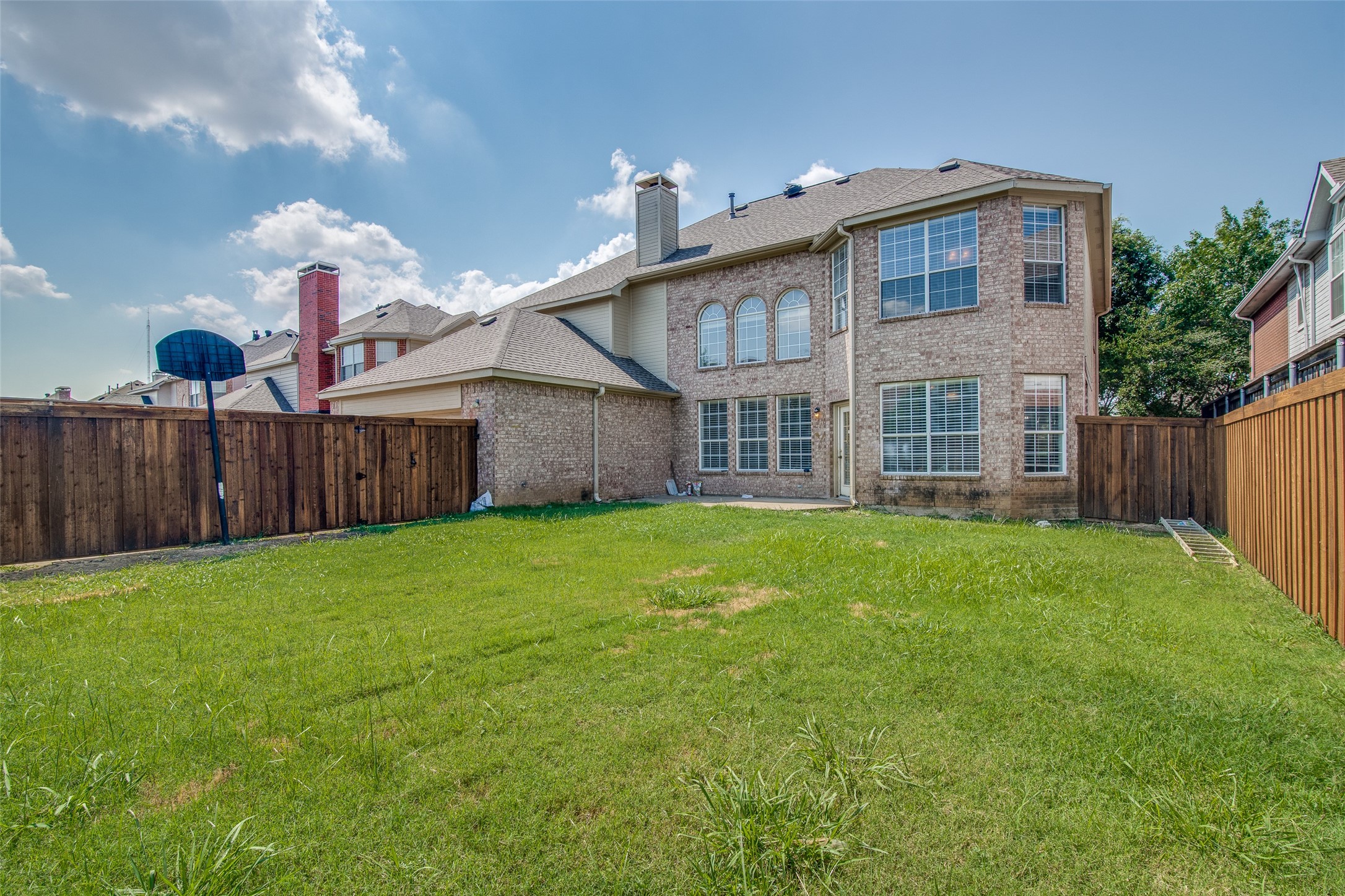 1520 Eaglepoint Drive