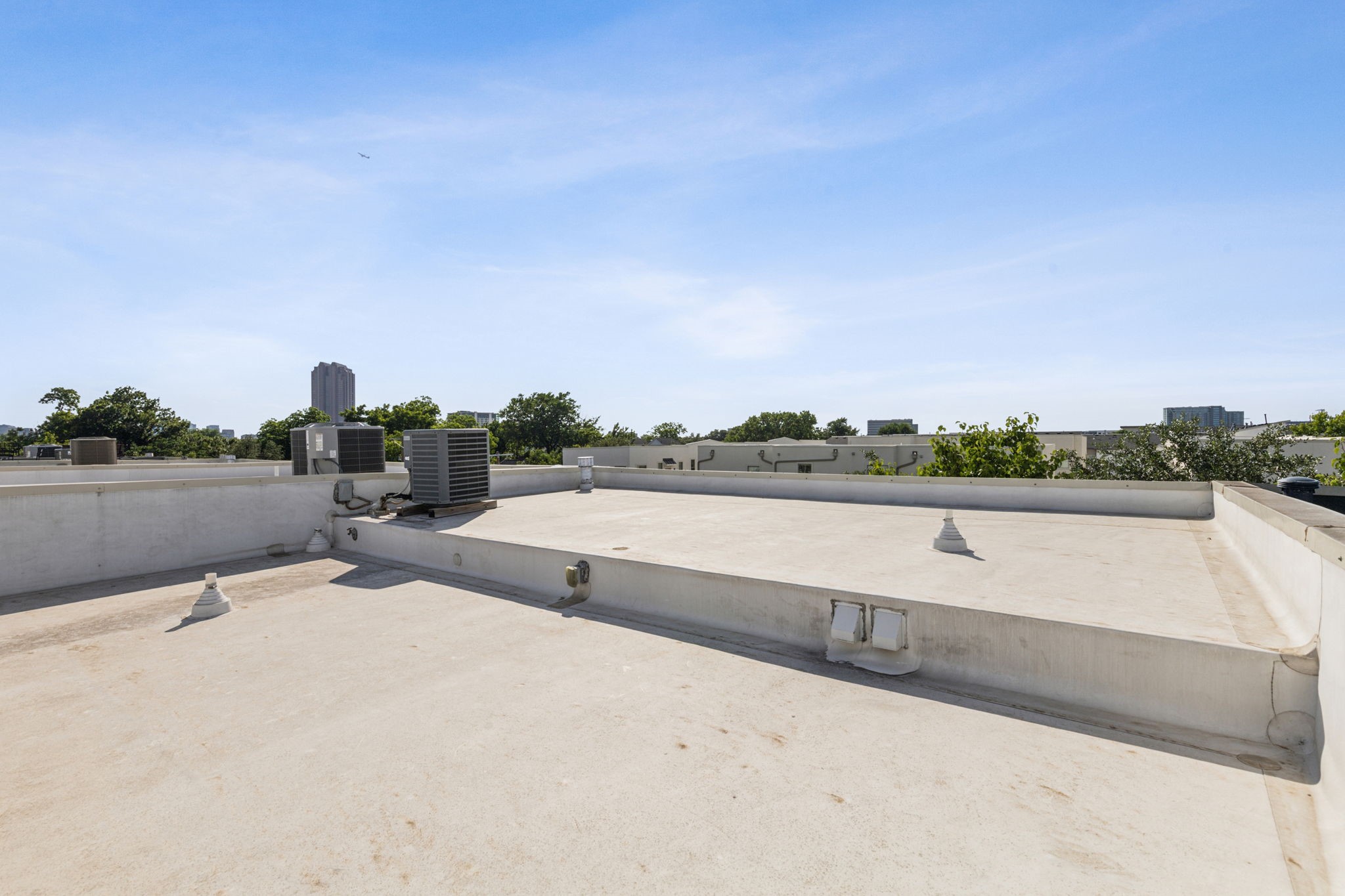 2022 N Fitzhugh Avenue E